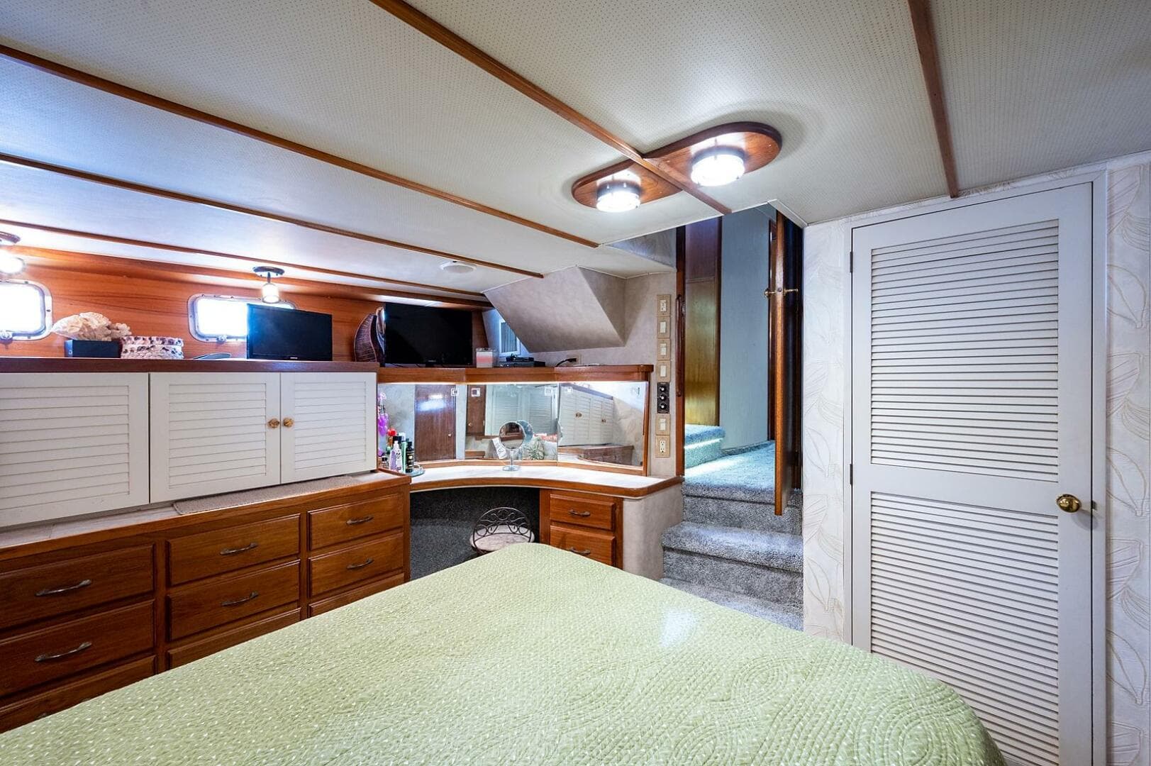 1986 Tollycraft Pilothouse