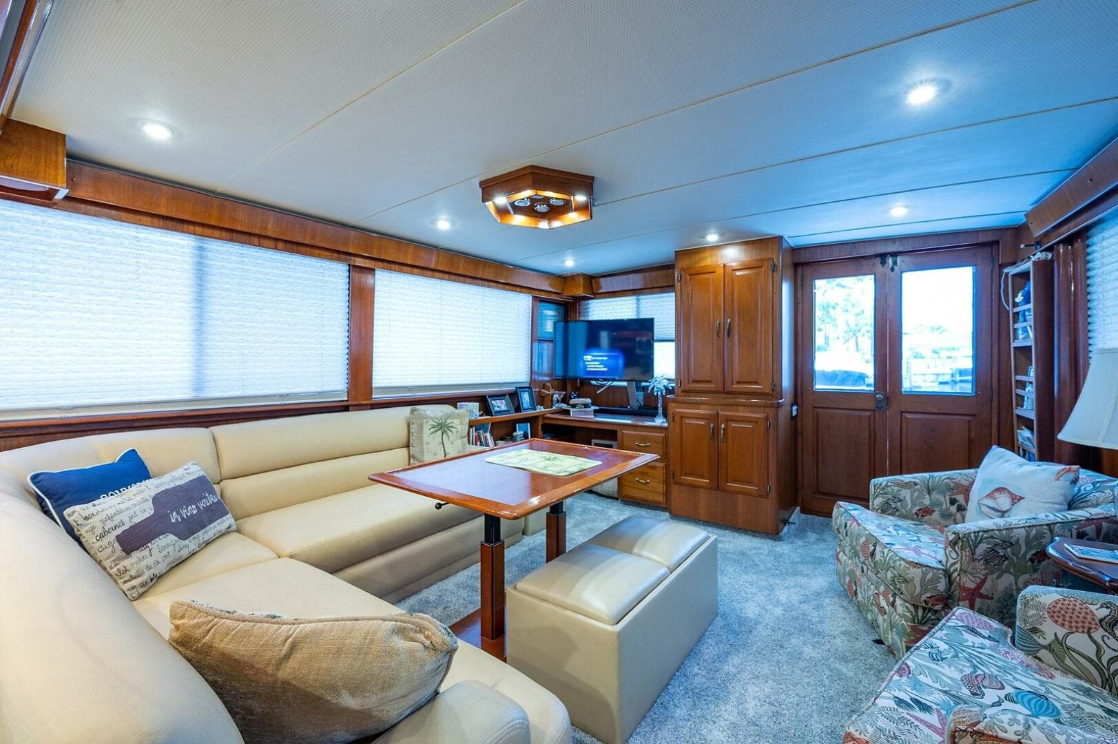 1986 Tollycraft Pilothouse