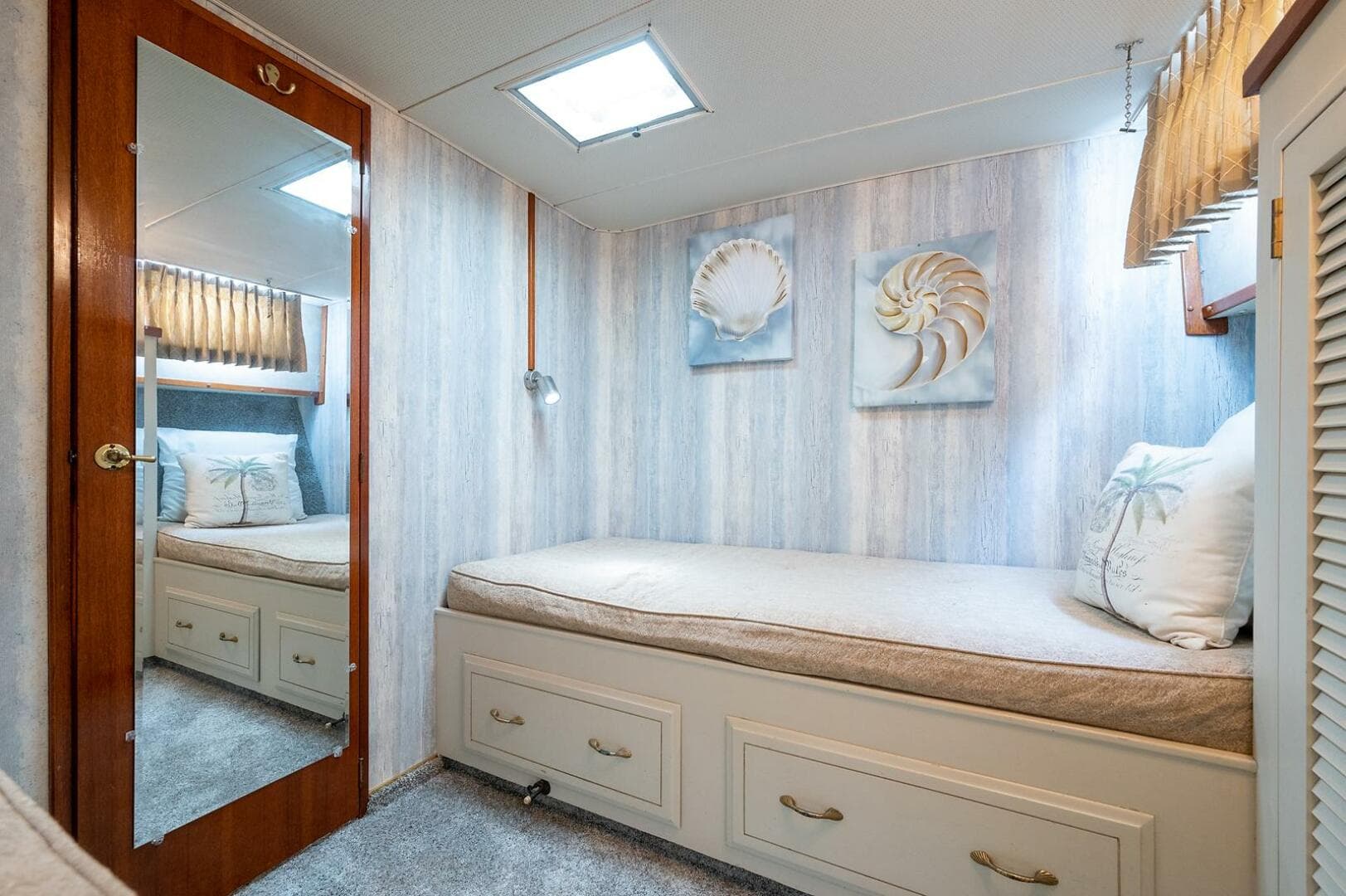 1986 Tollycraft Pilothouse