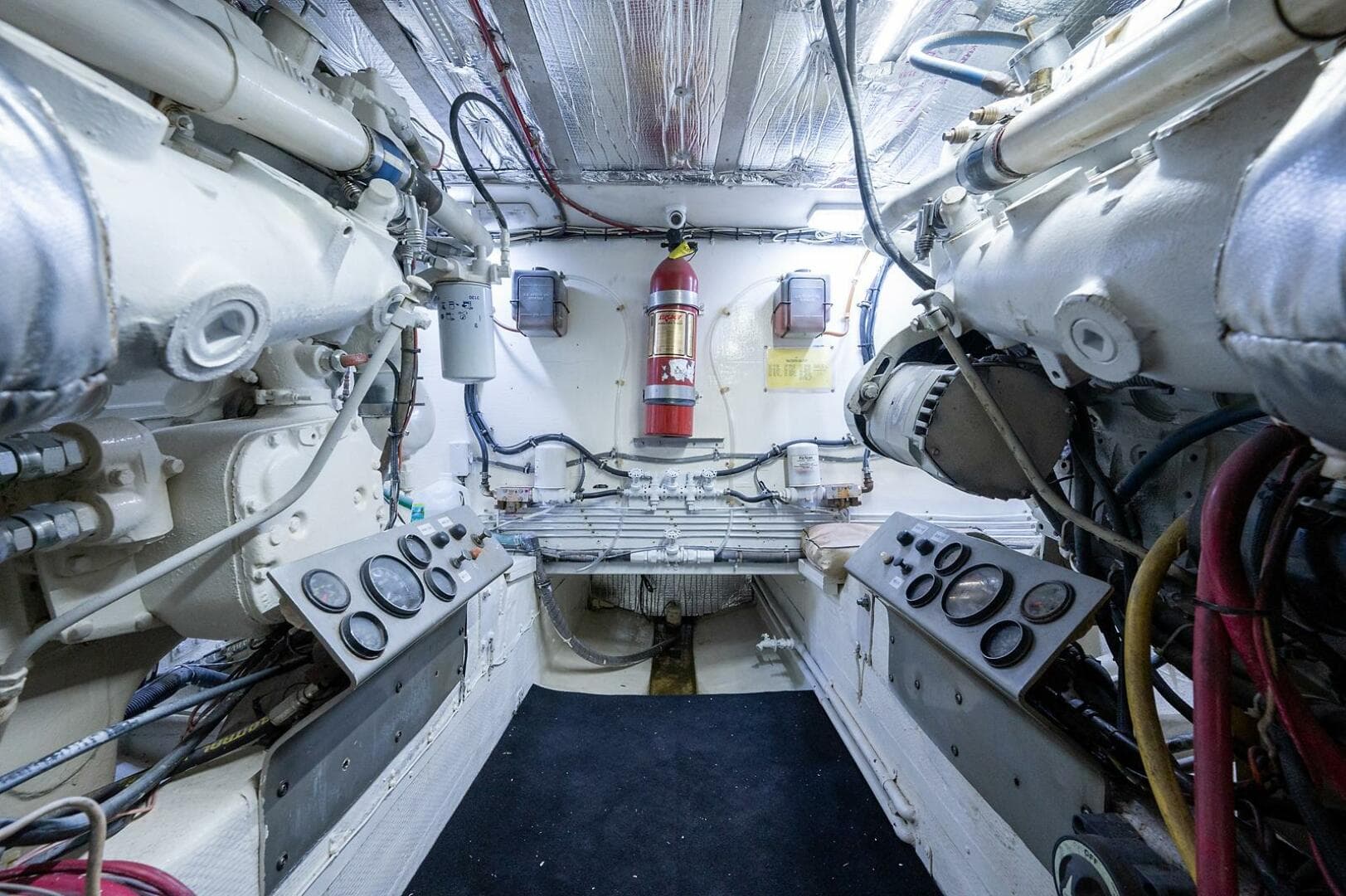 1986 Tollycraft Pilothouse