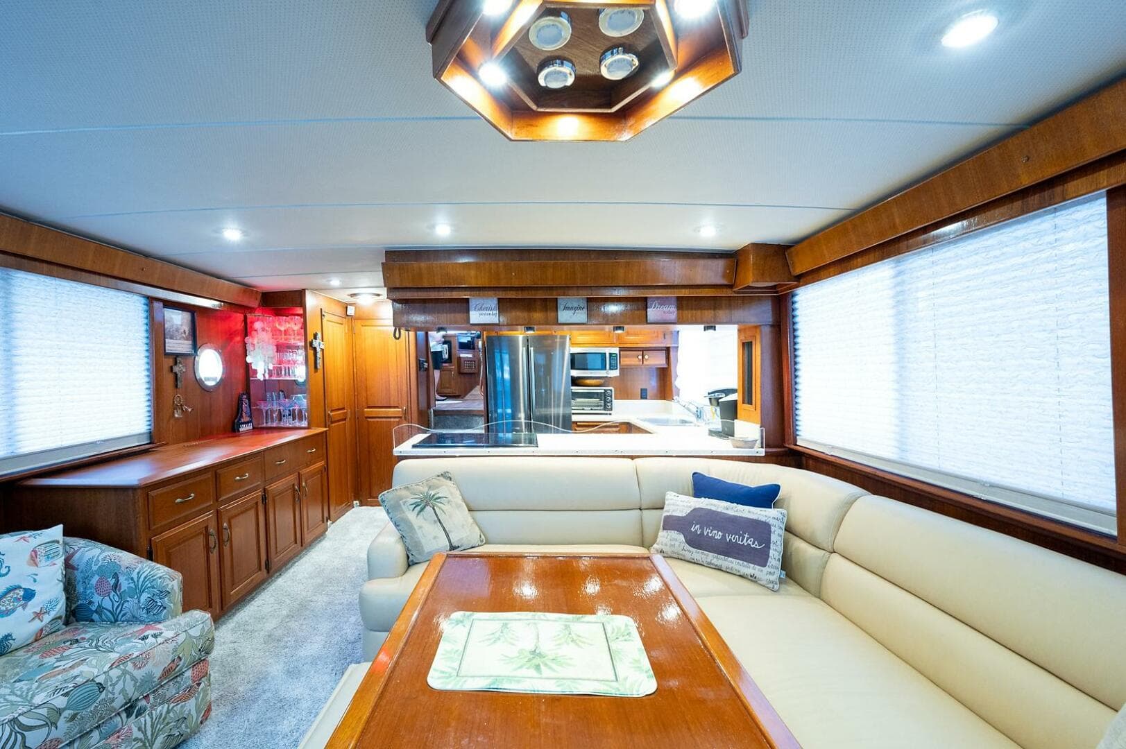 1986 Tollycraft Pilothouse