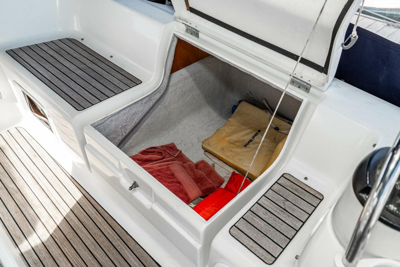 2001 Jeanneau 43 Sun Odessey