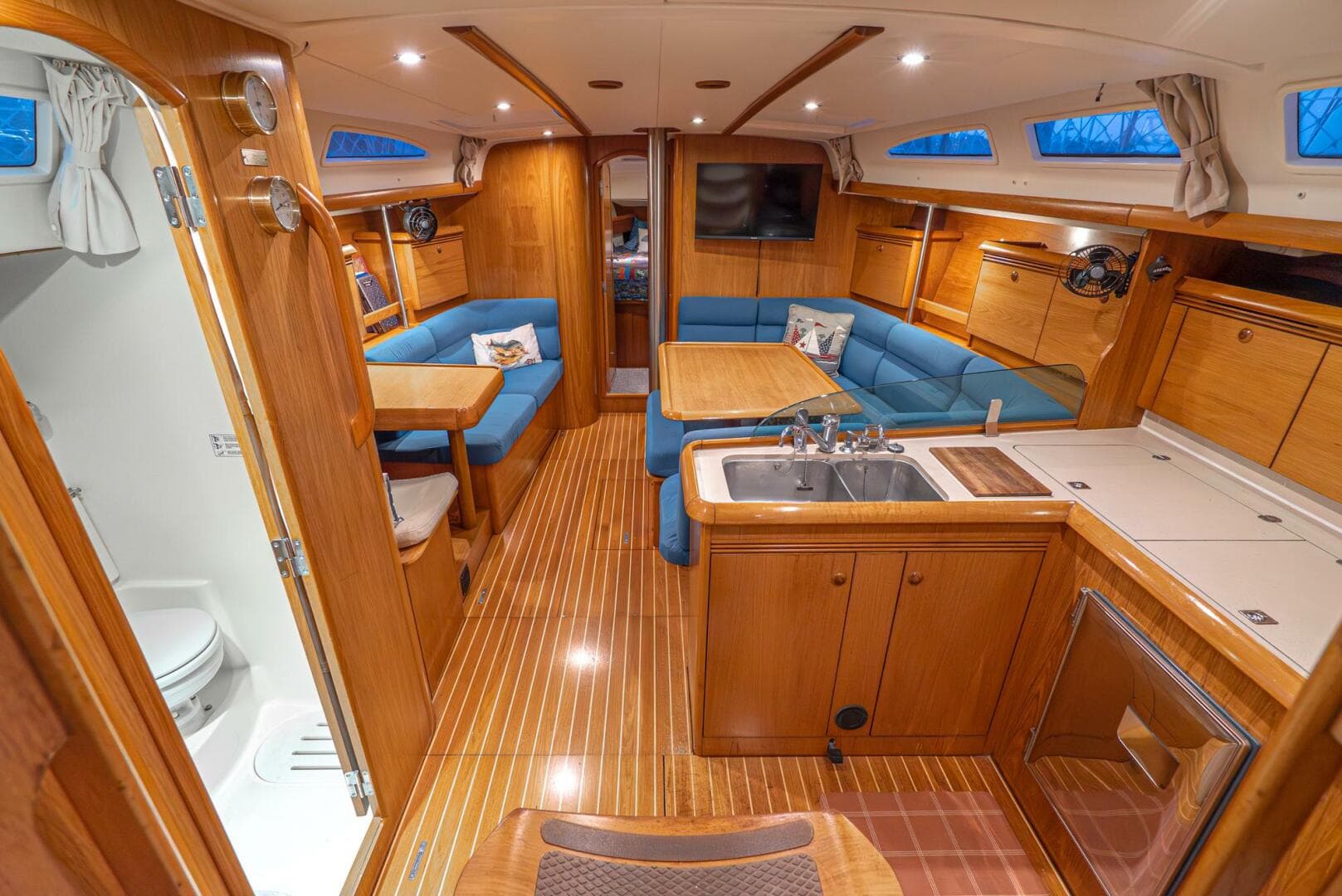 2001 Jeanneau 43 Sun Odessey
