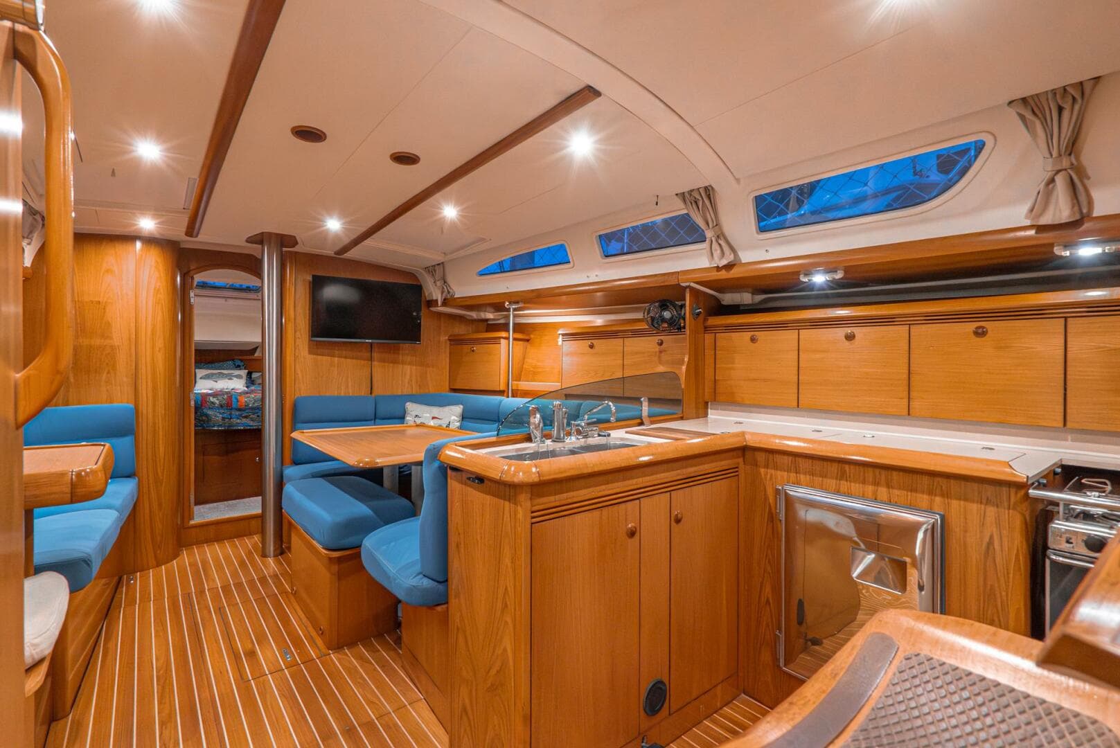 2001 Jeanneau 43 Sun Odessey