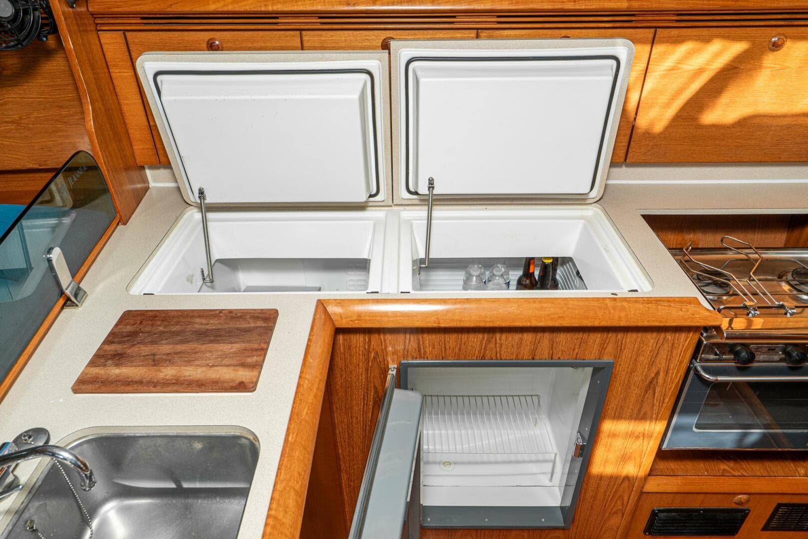 2001 Jeanneau 43 Sun Odessey