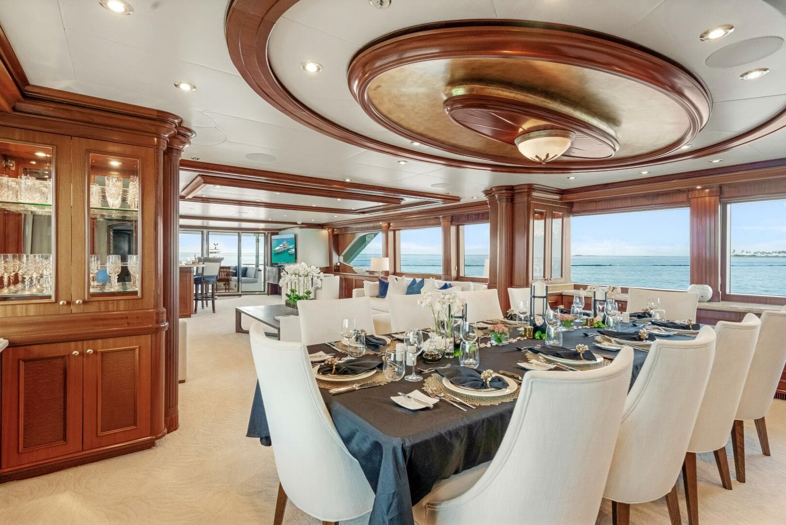 Main Deck Dining