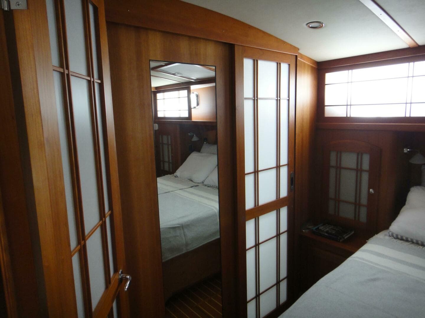 2018 Sabre 48 Salon Express