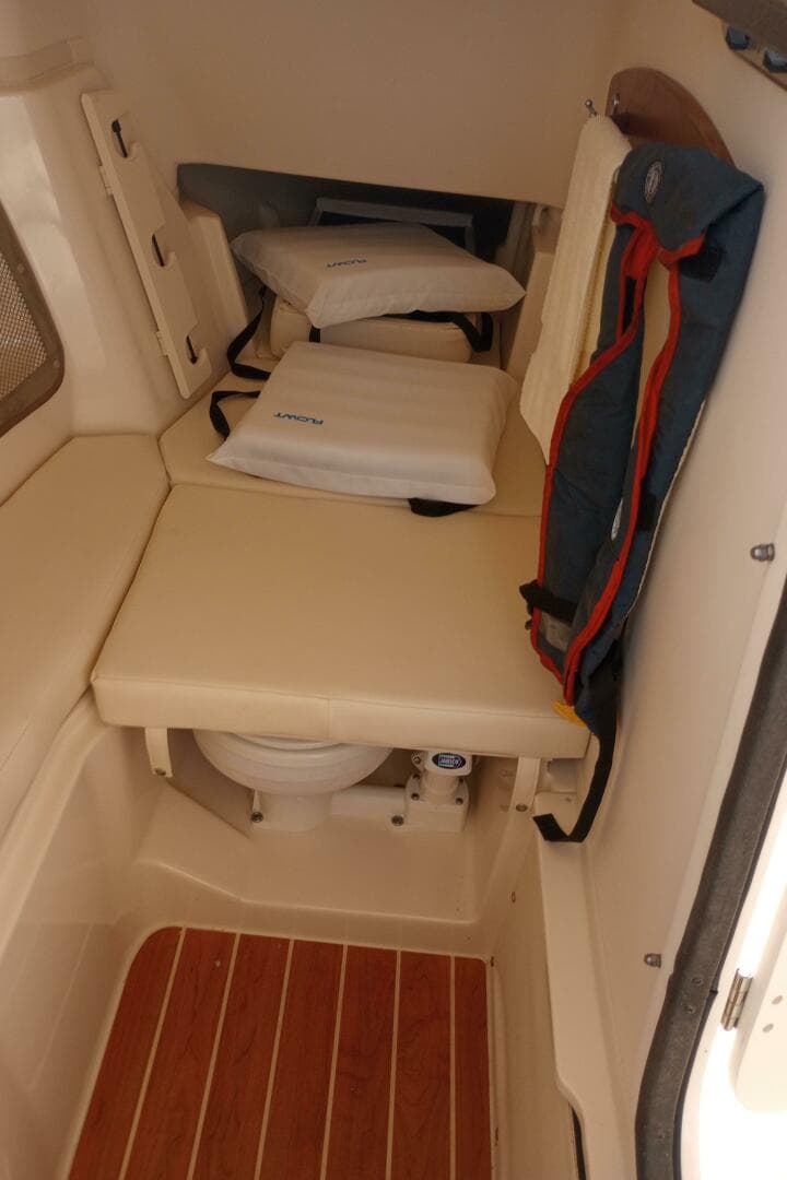 2016 Grady-White Freedom 307