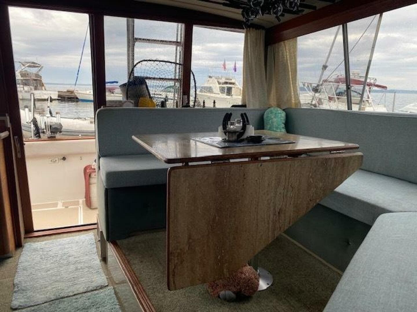 1985 Bayliner 3870 Motoryacht