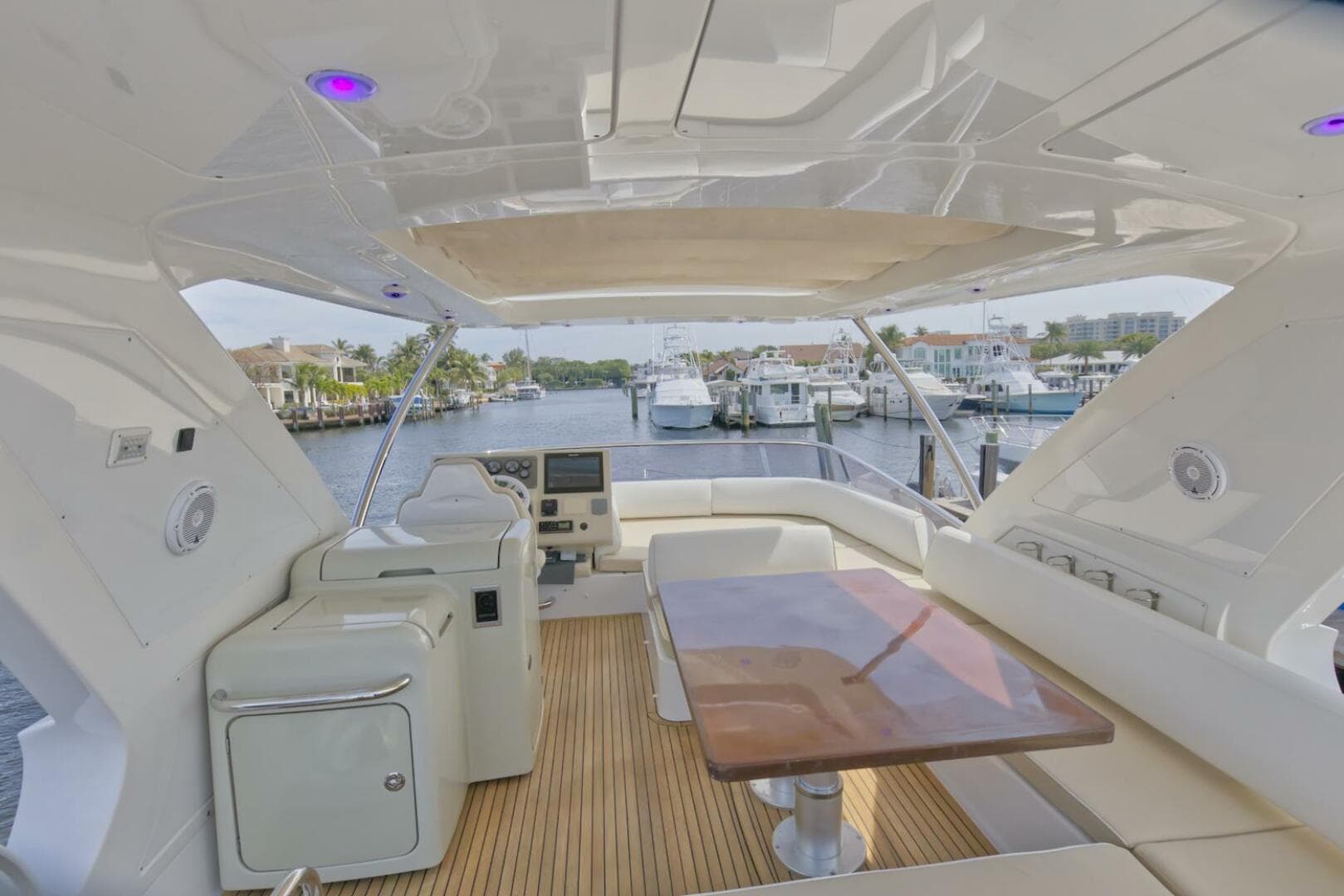 2015 Azimut 64 Flybridge