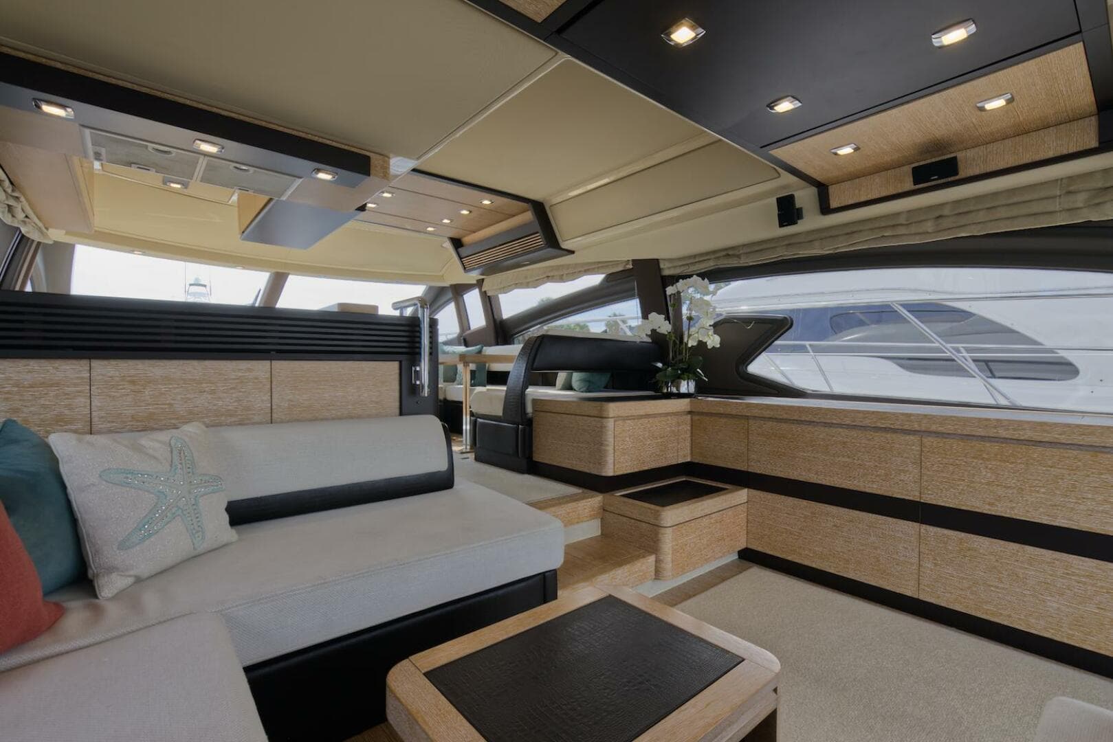 2015 Azimut 64 Flybridge