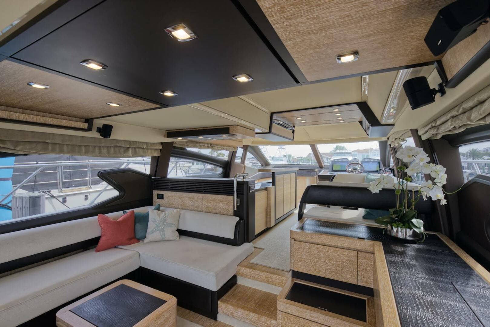 2015 Azimut 64 Flybridge