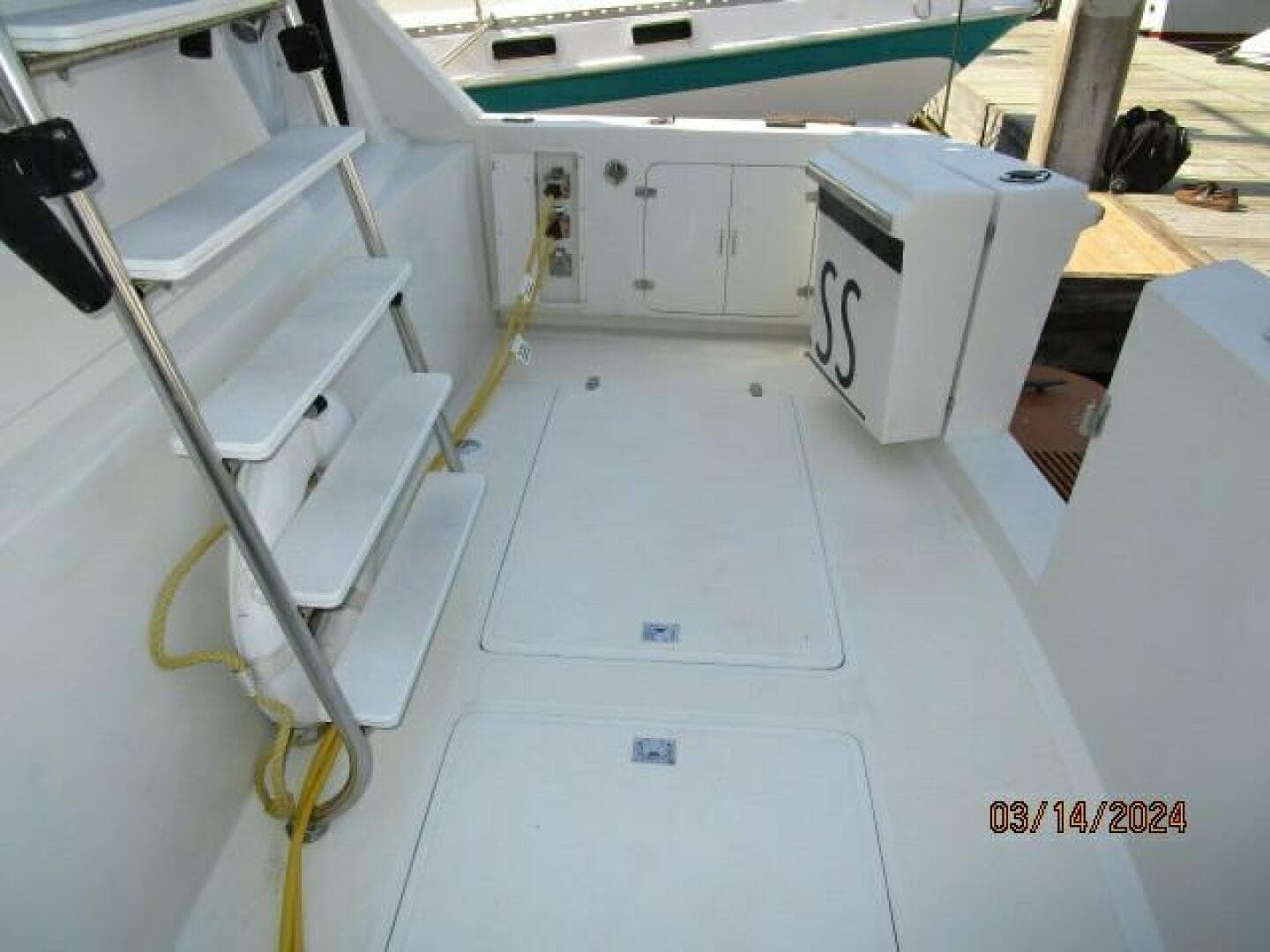 48' Camargue cockpit starboard