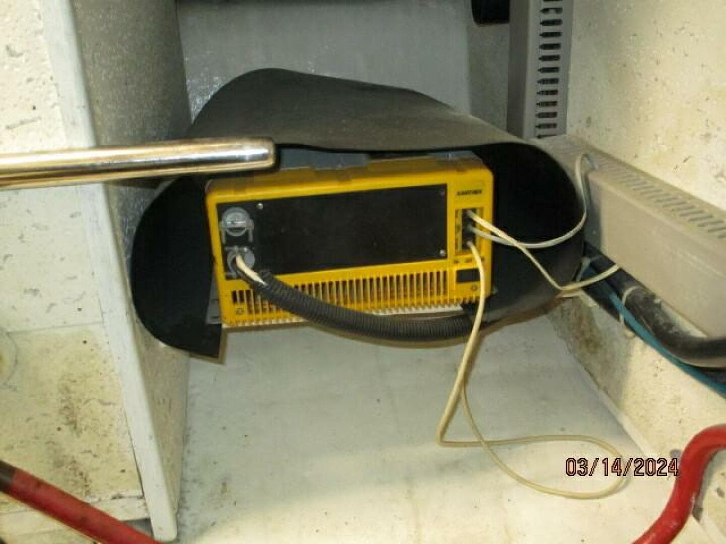 48' Camargue inverter2