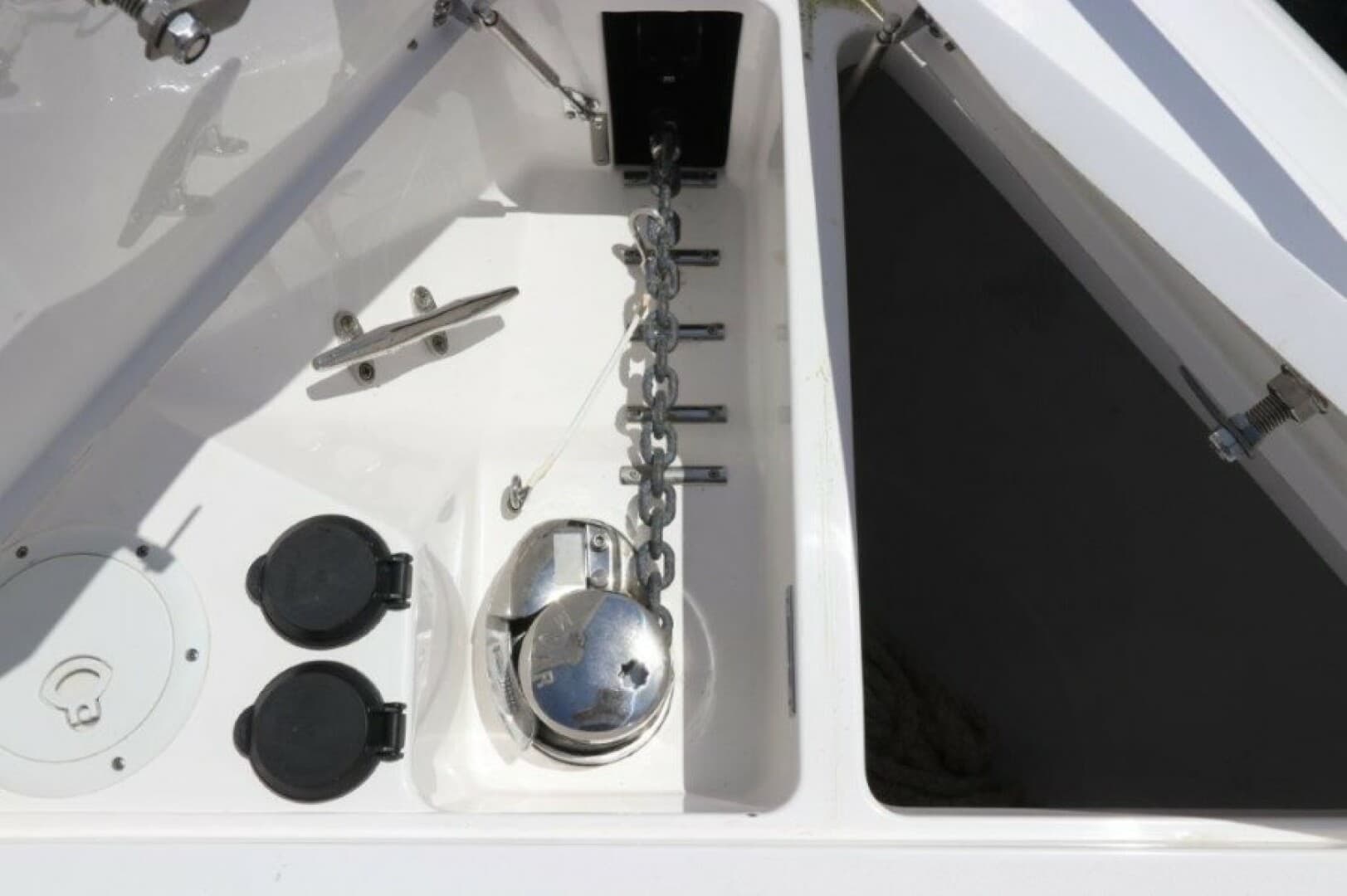 2019 Intrepid 475 Sport Yacht