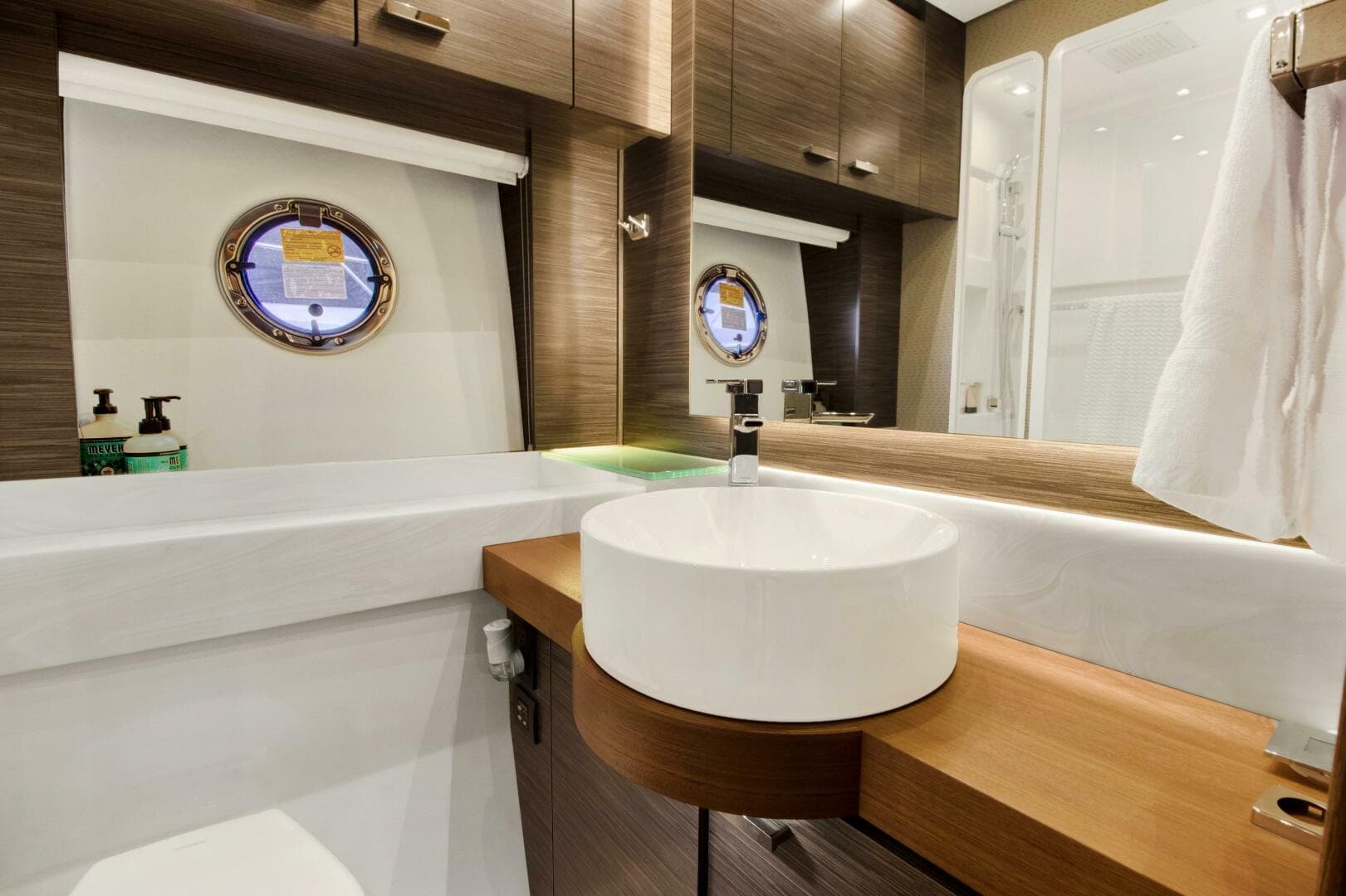 2019 Tiara Yachts 53 Coupe