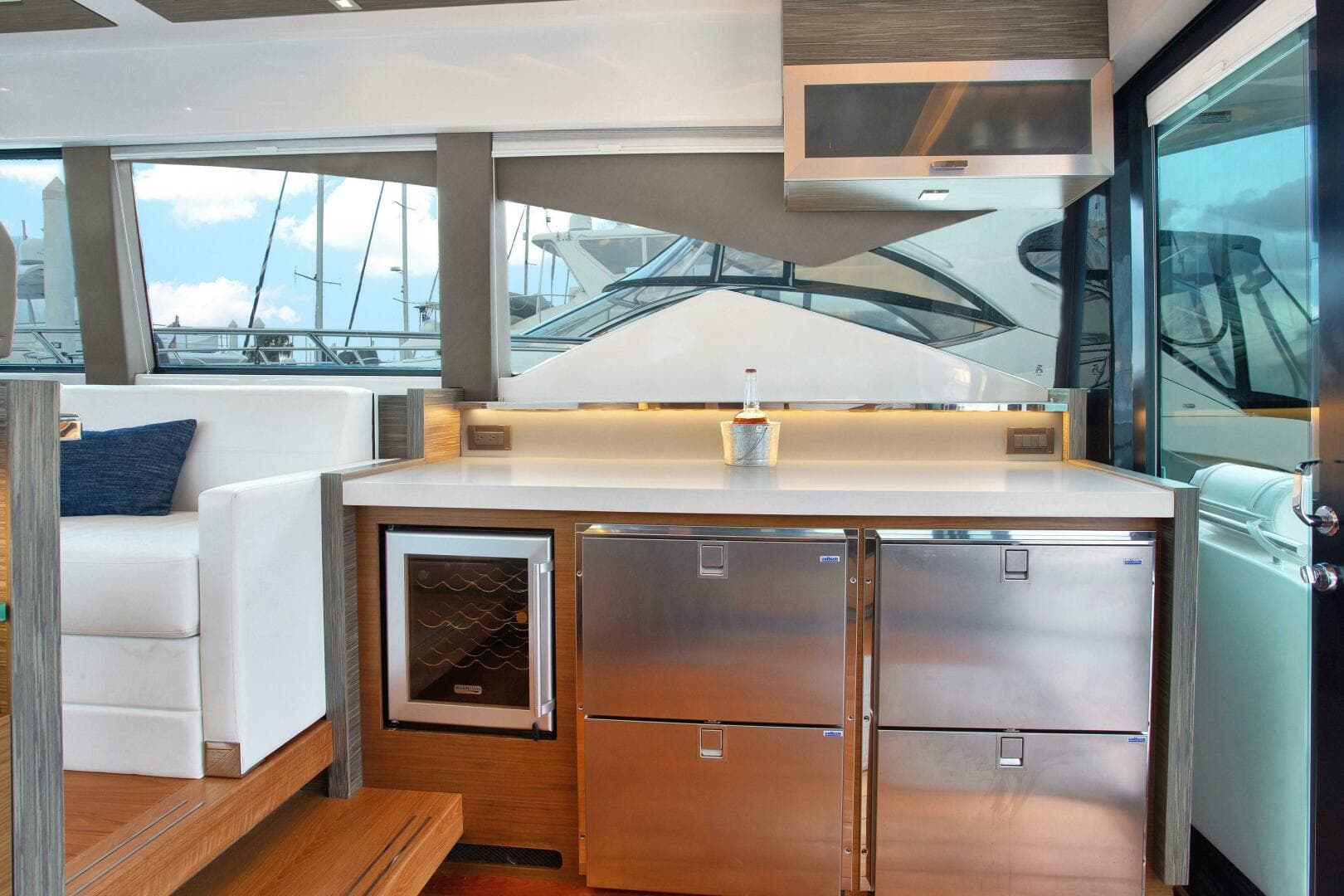 2019 Tiara Yachts 53 Coupe