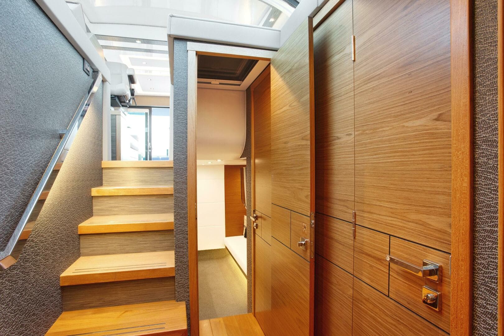 2019 Tiara Yachts 53 Coupe