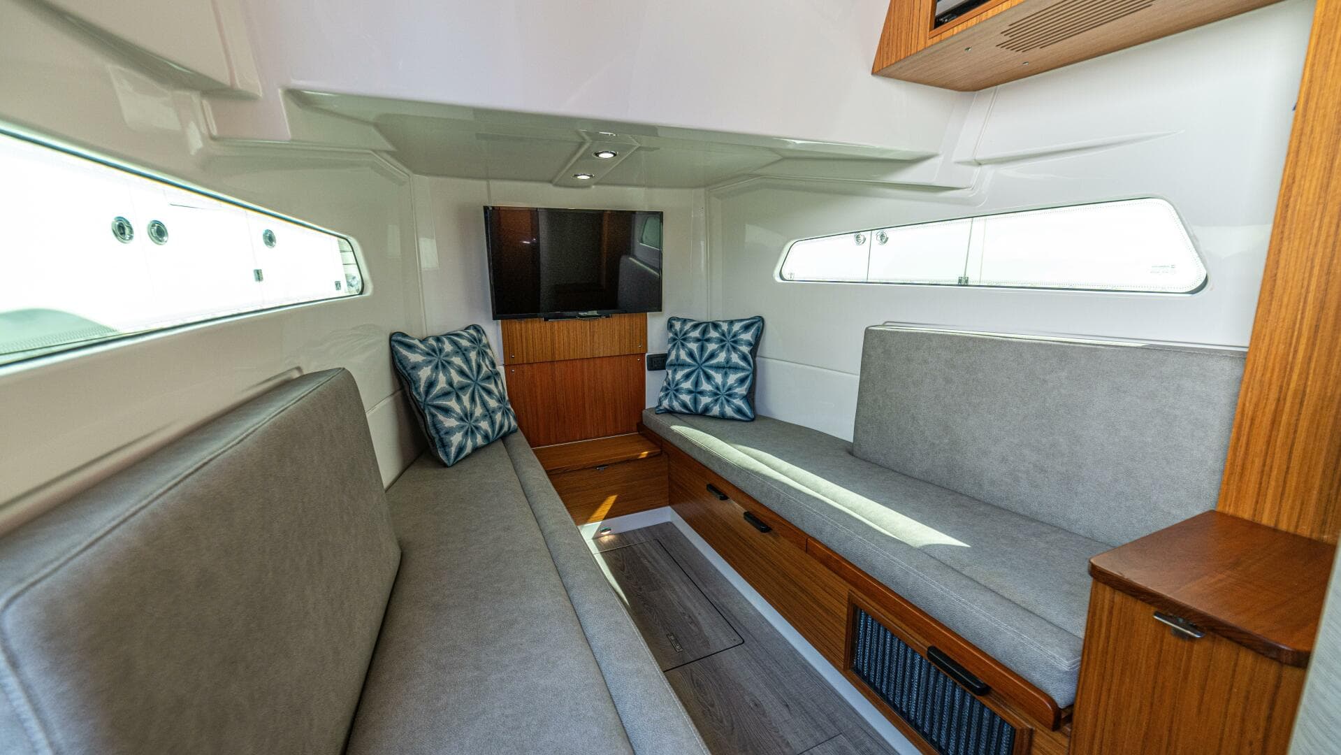 2021 41 Solace Center Console - La Otra Vida