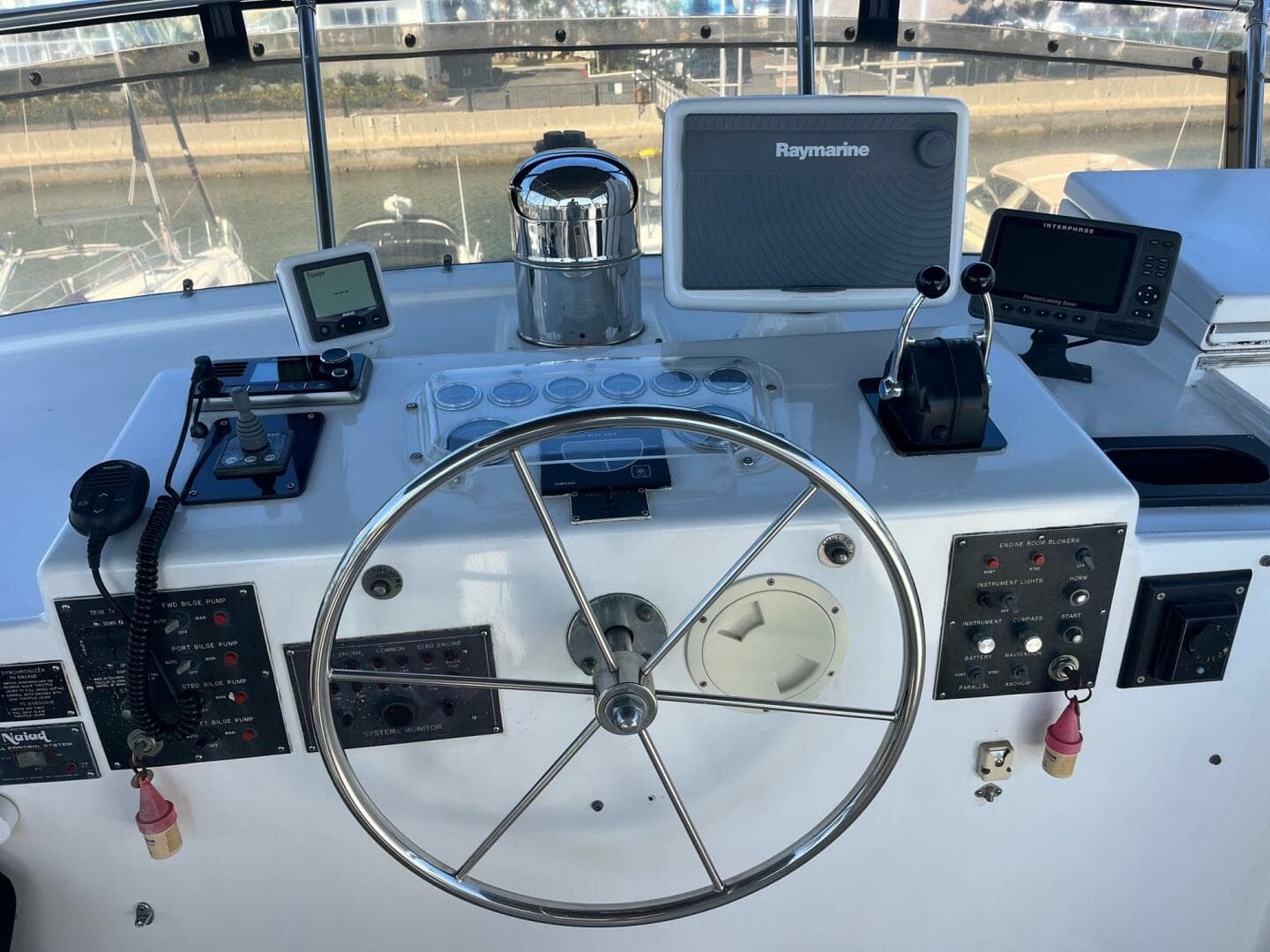 1986 Hatteras 70' Cockpit Motor Yacht