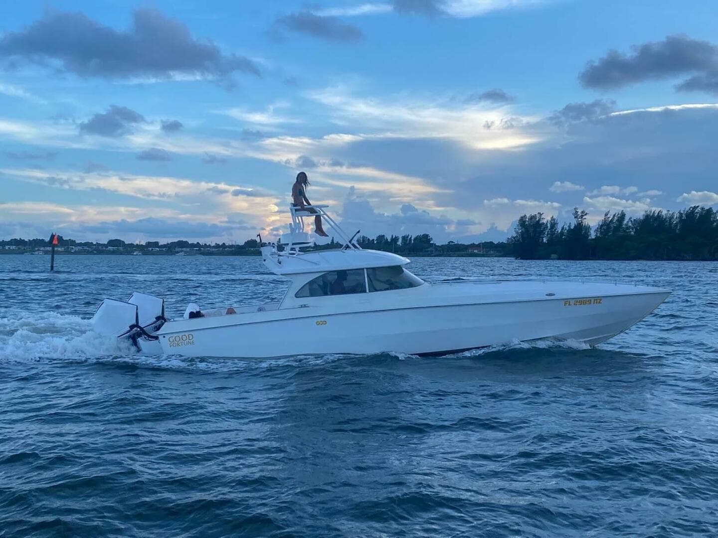 1985 Wellcraft Scarab 34