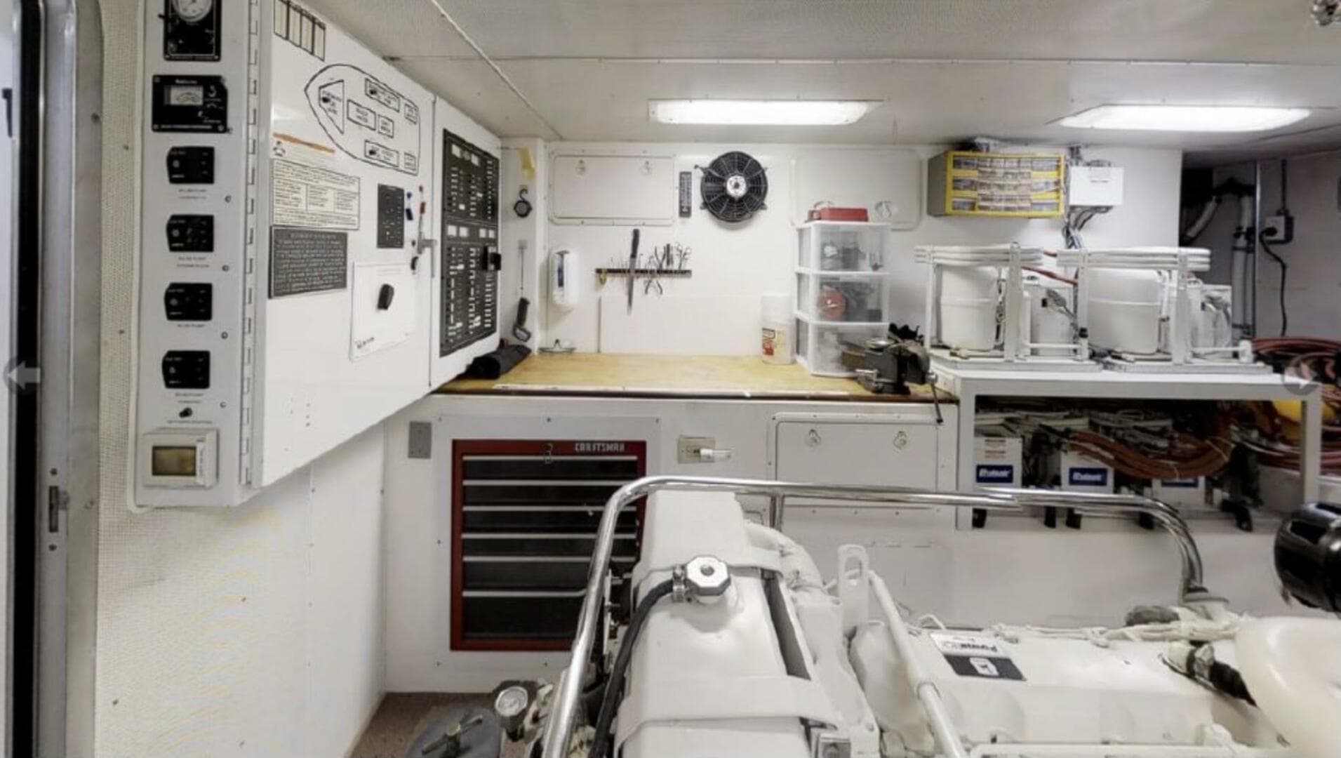 2004 Northern Marine 5700 Expedition