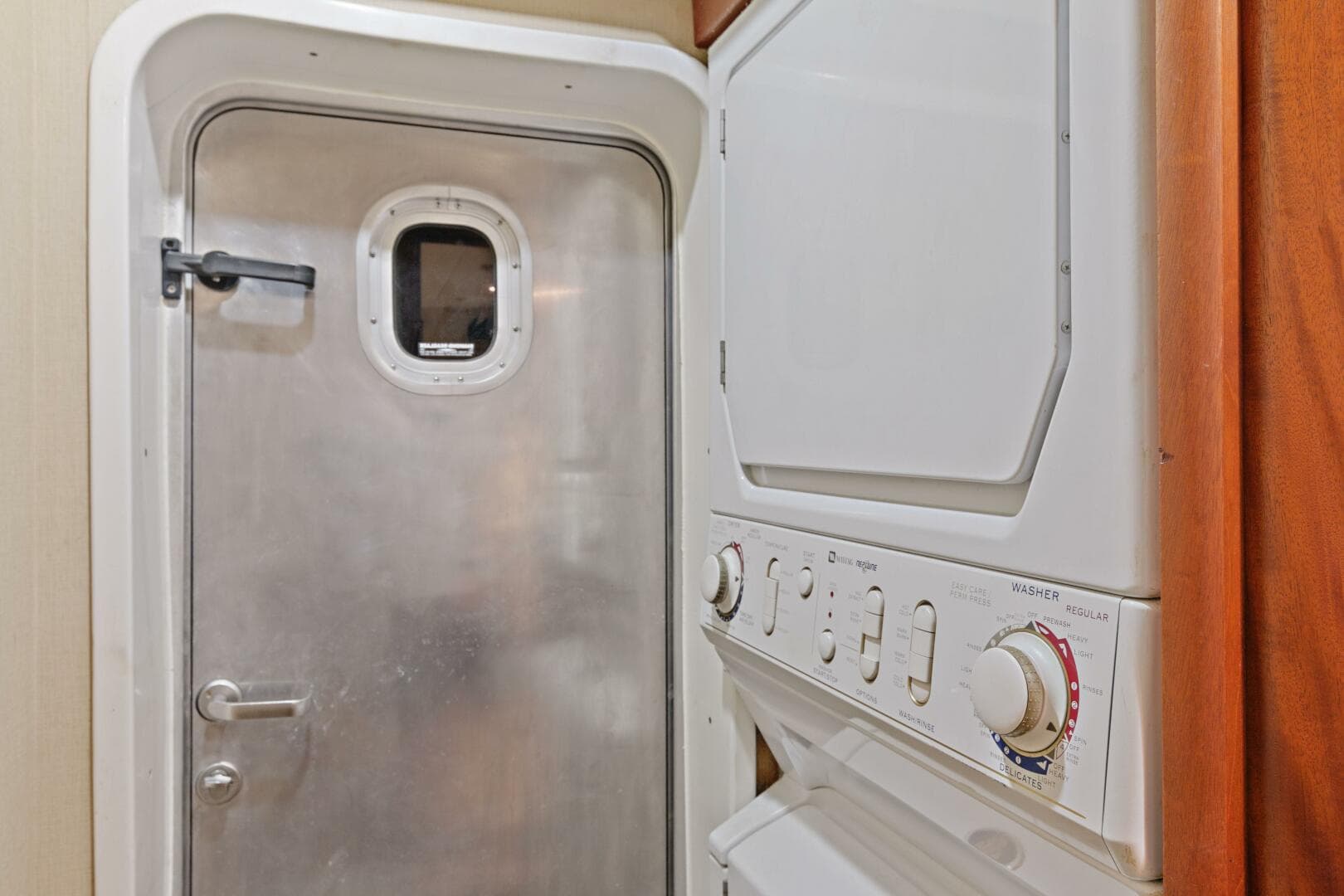 2004 Northern Marine 5700 Expedition