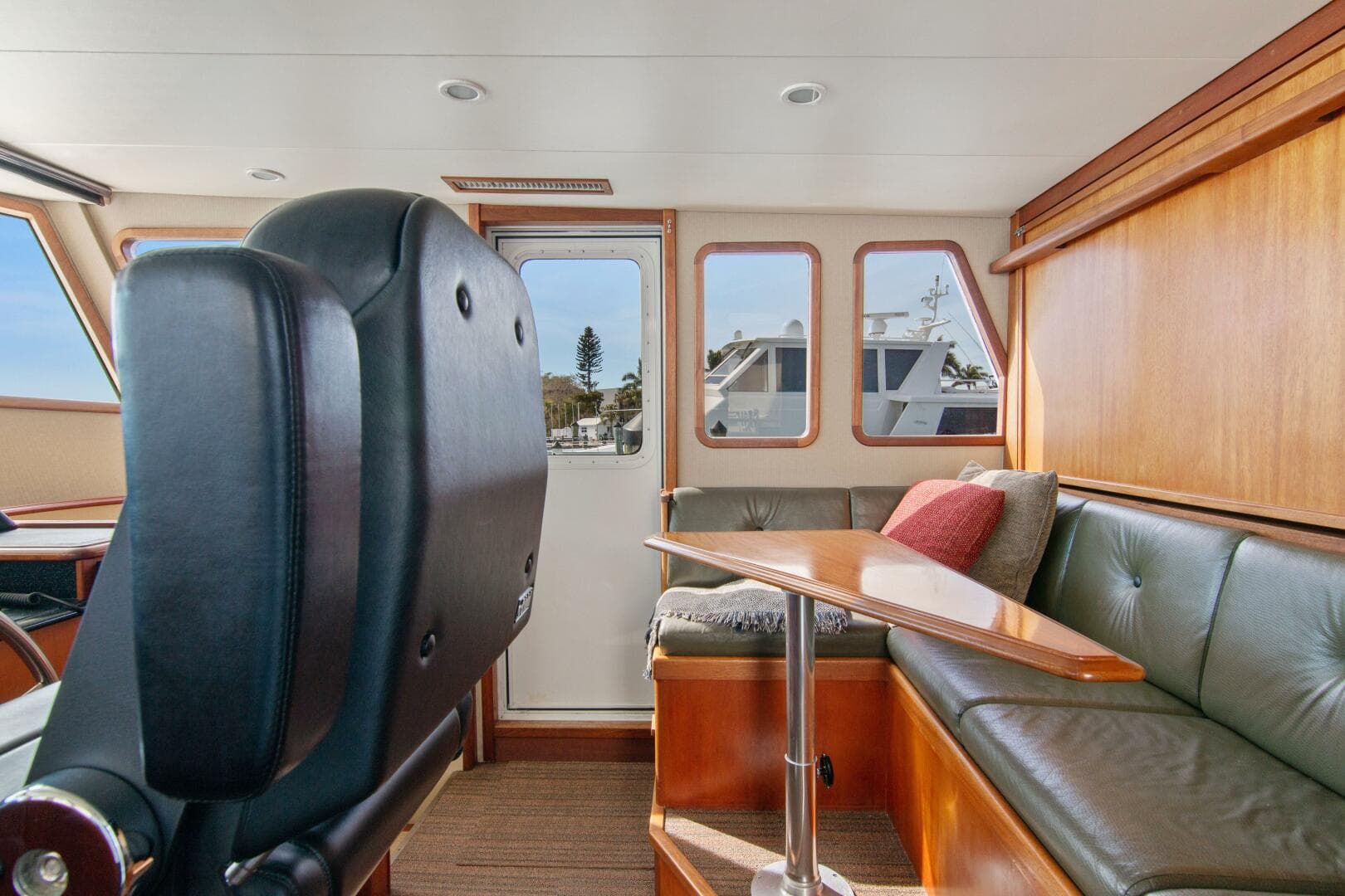 2004 Northern Marine 5700 Expedition