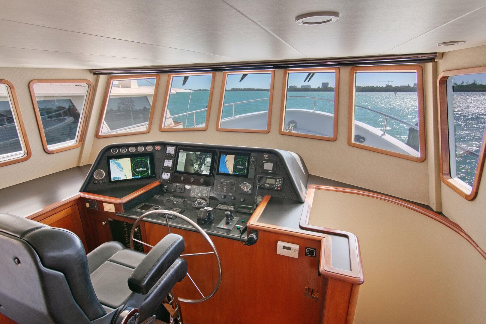 2004 Northern Marine 5700 Expedition