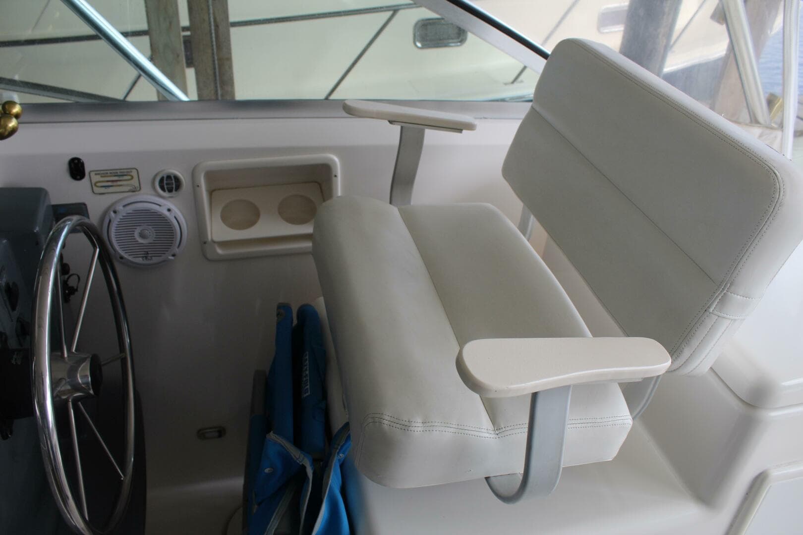 2001 Pursuit 3400 Express