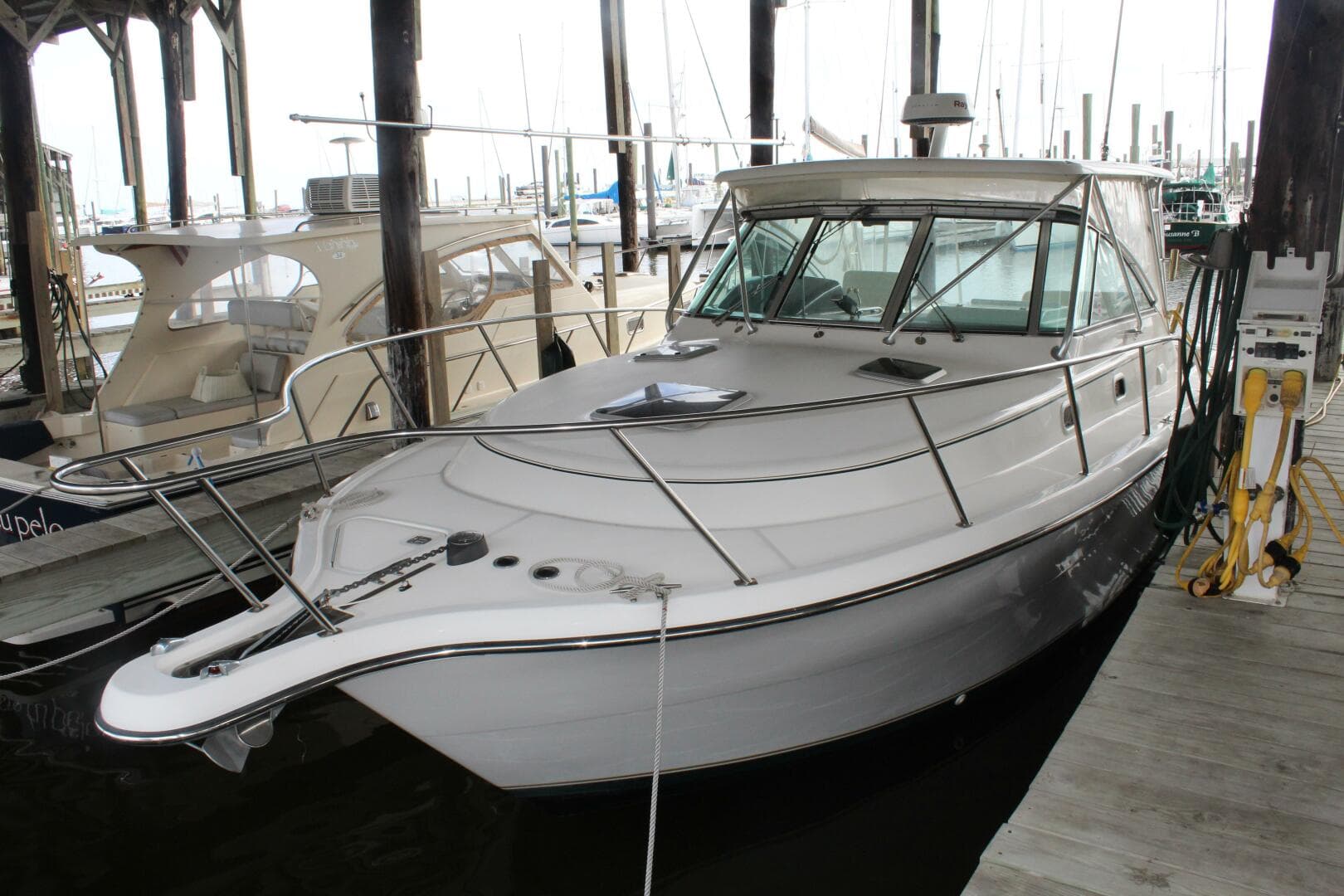2001 Pursuit 3400 Express
