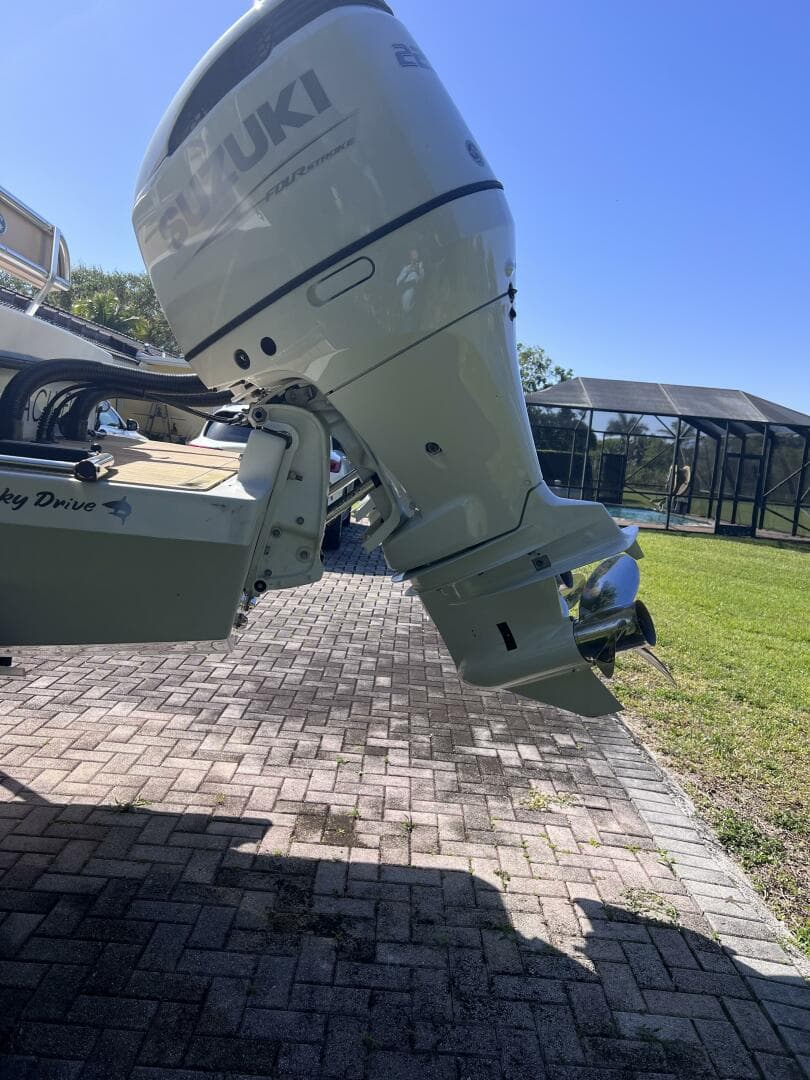 2022 Dusky 278 CENTER CONSOLE