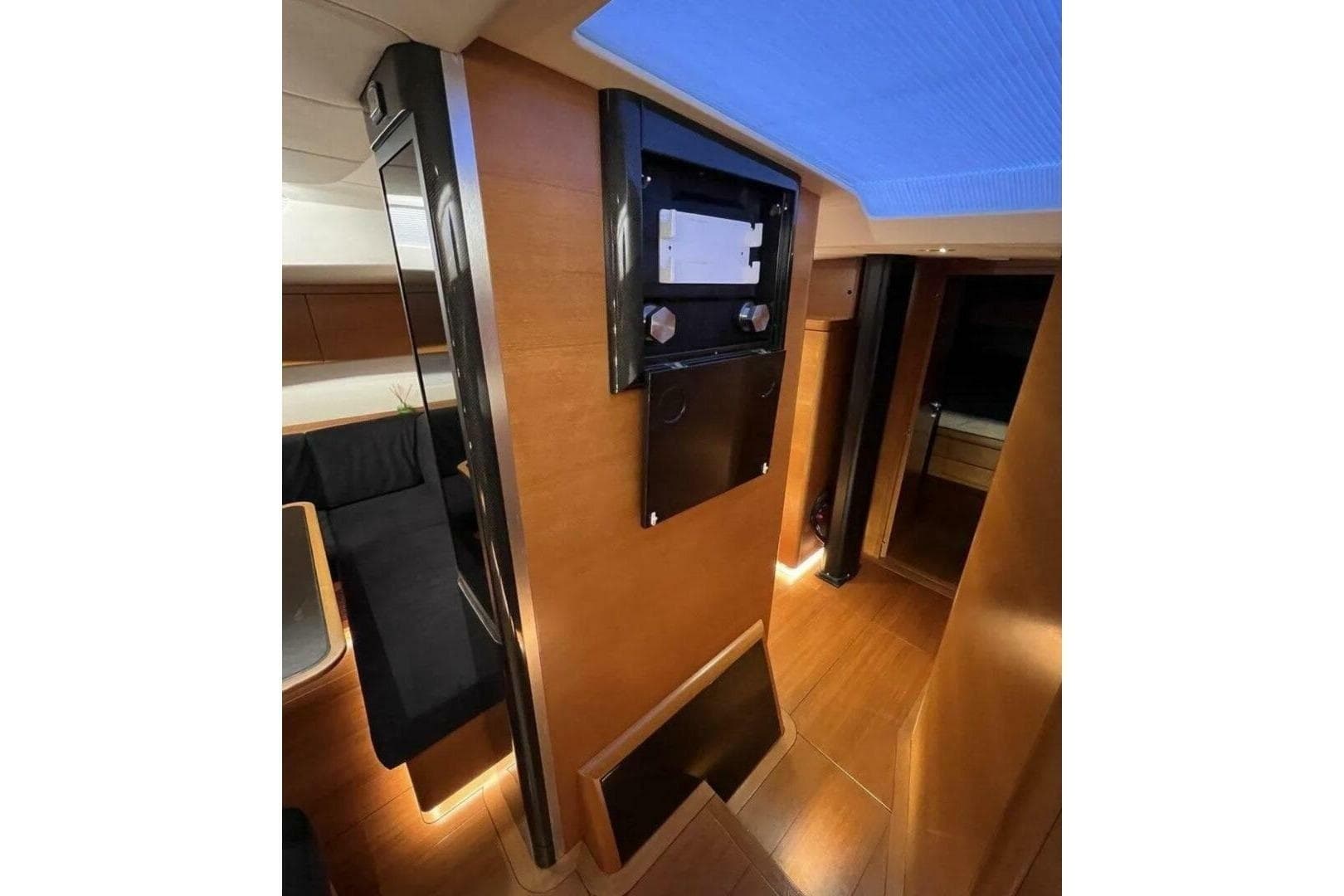 2016 Ice Yachts 62