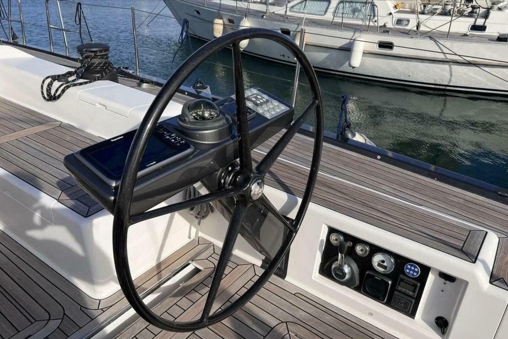 2016 Ice Yachts 62