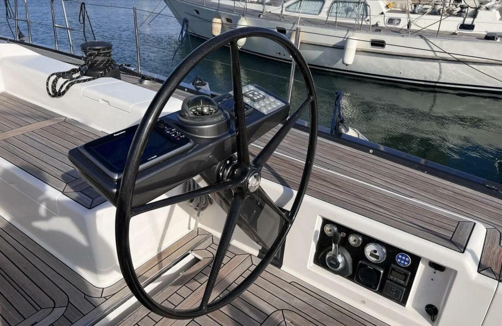 2016 Ice Yachts 62 evo