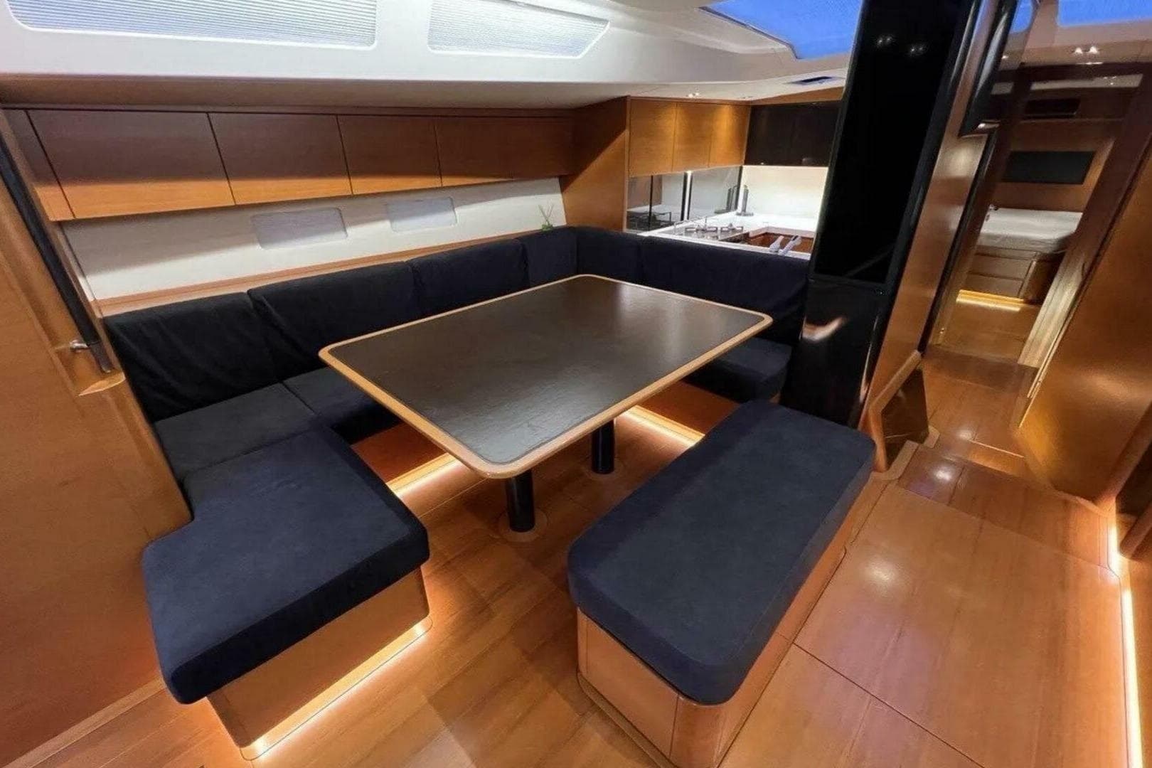 2016 Ice Yachts 62