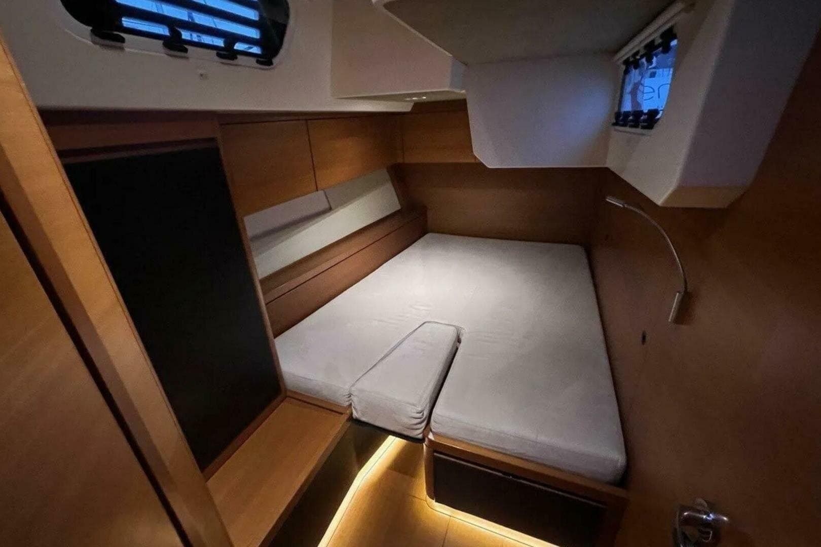 2016 Ice Yachts 62