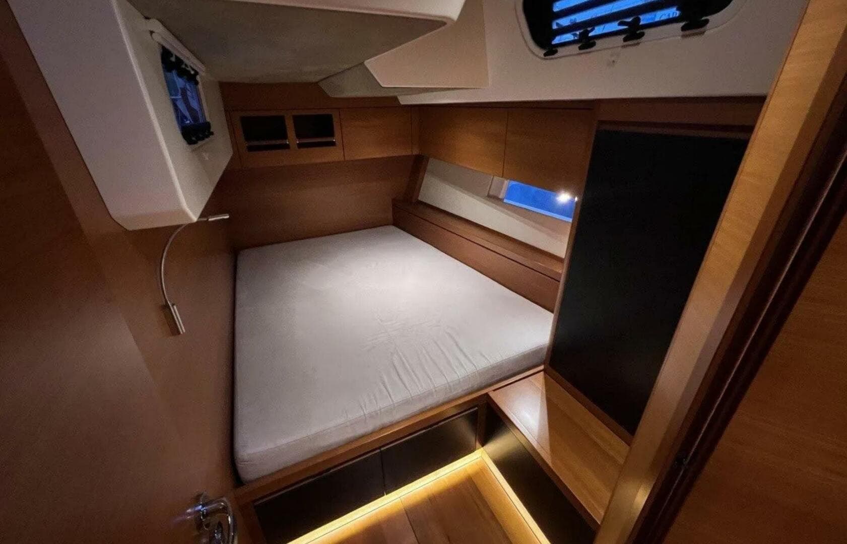 2016 Ice Yachts 62 evo