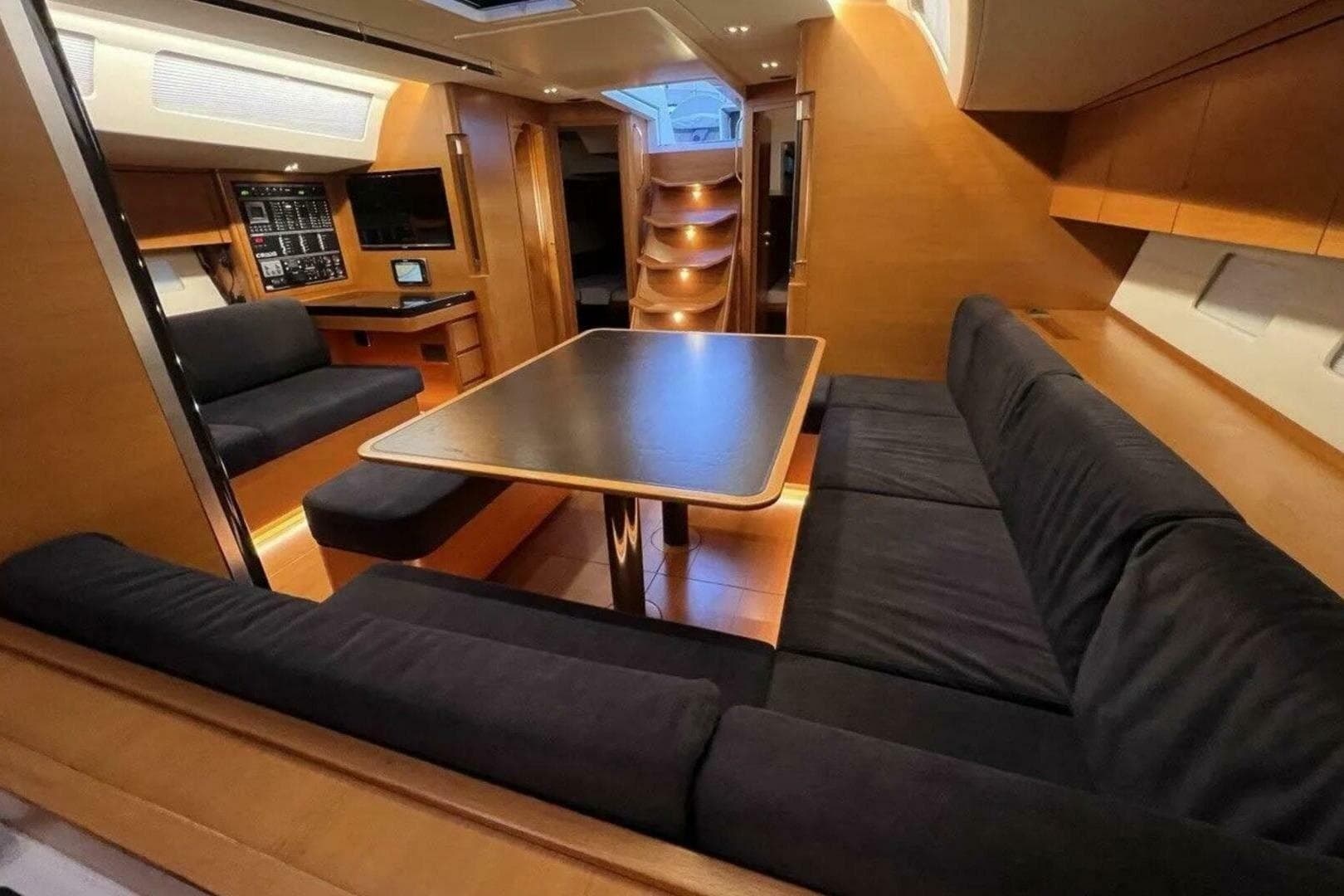 2016 Ice Yachts 62