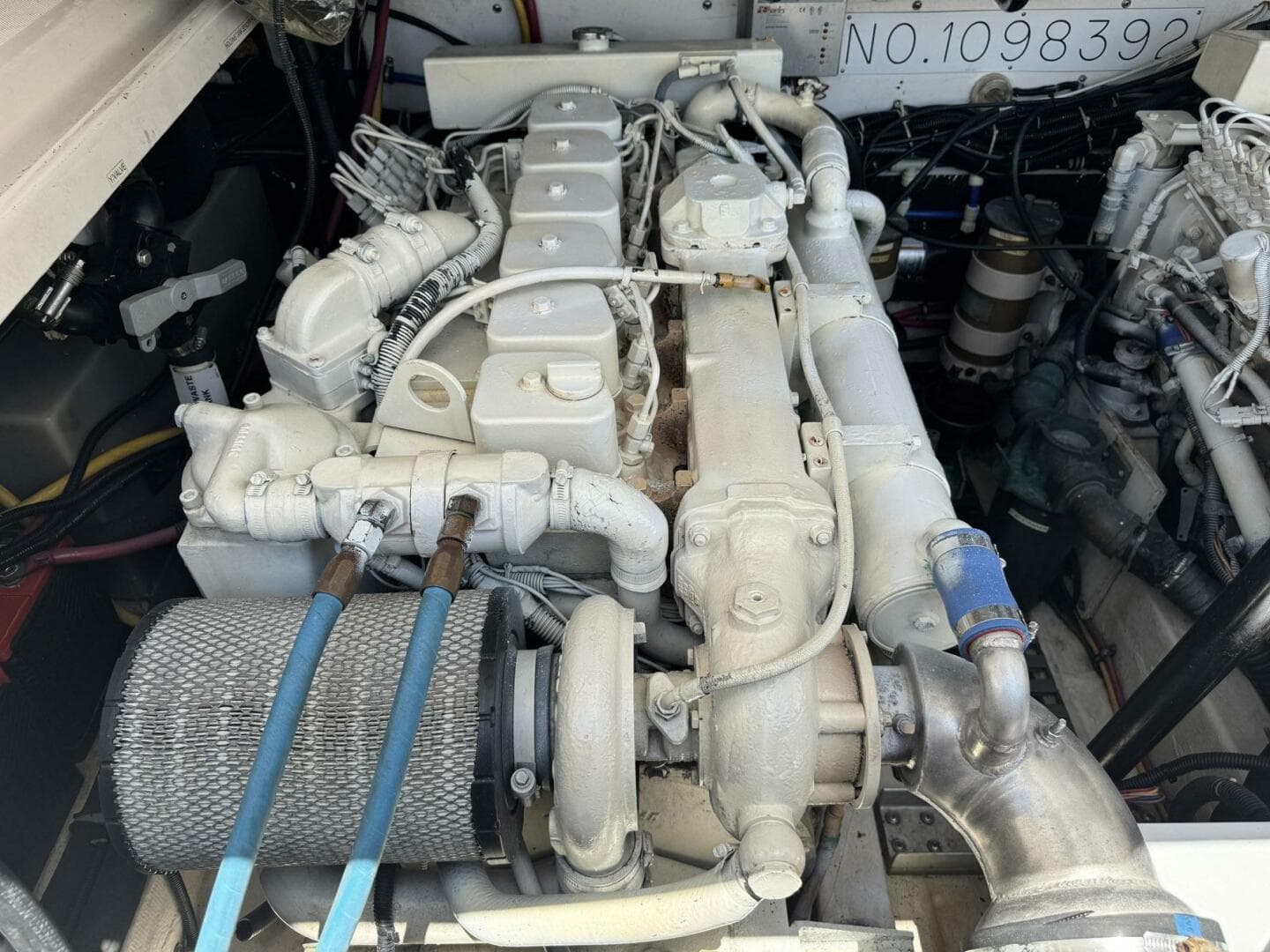 2000 Tiara Yachts 3100 Open