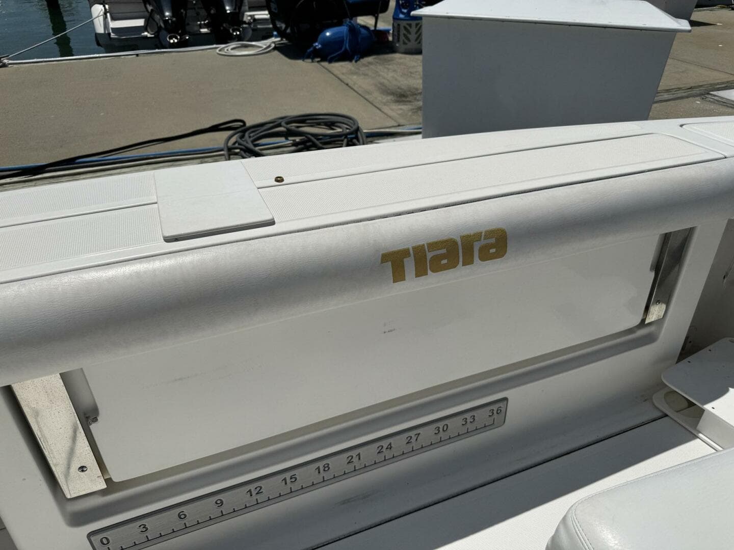 2000 Tiara Yachts 3100 Open