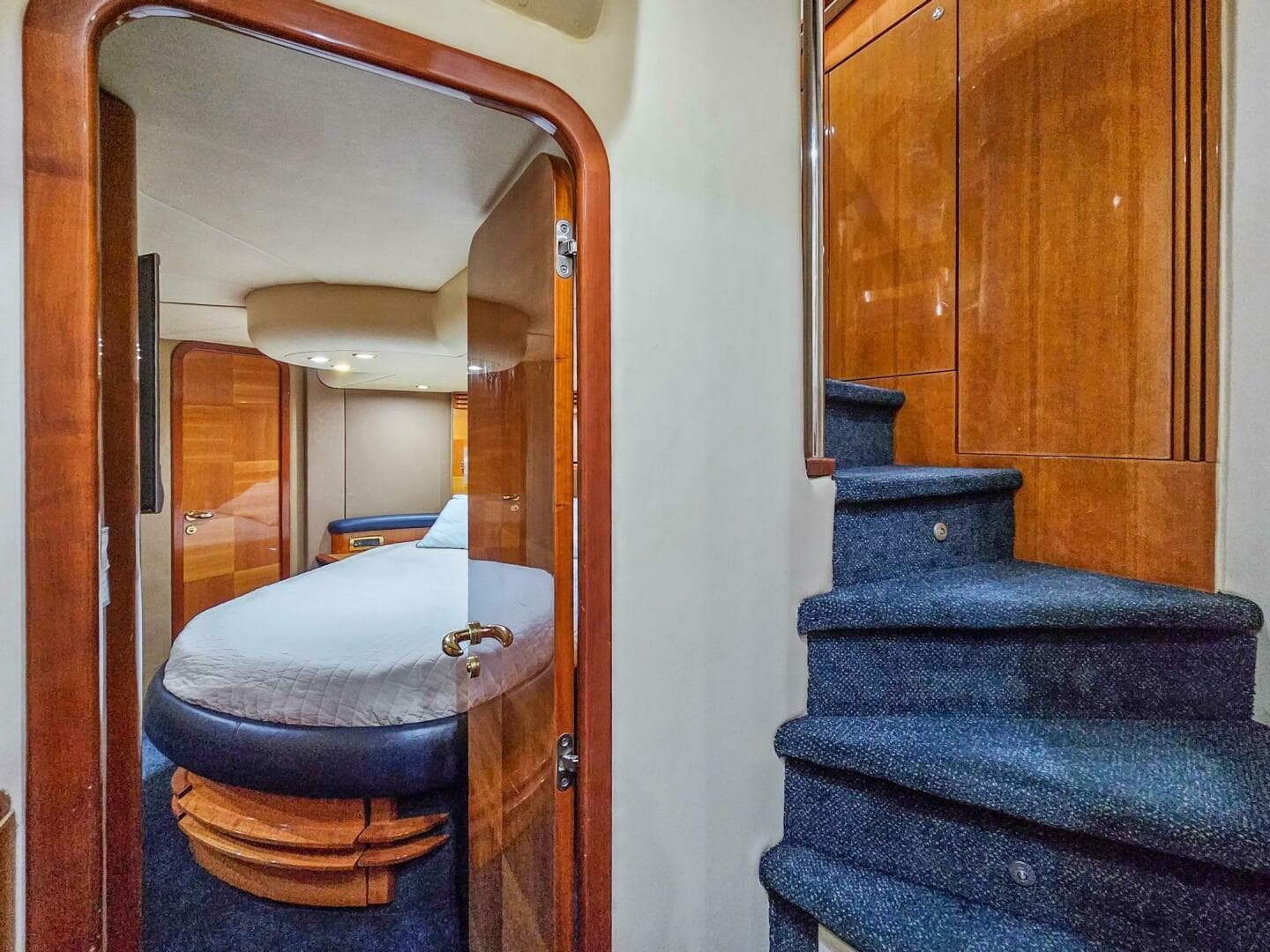 2005 Azimut 55 flybridge