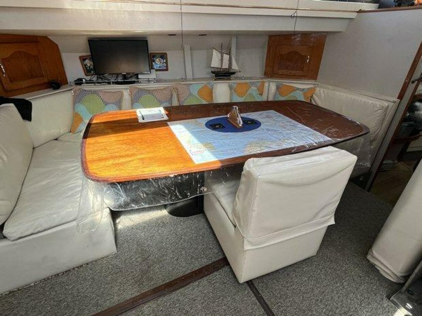 1990 Canadian Sailcraft TDM OFFSHORE