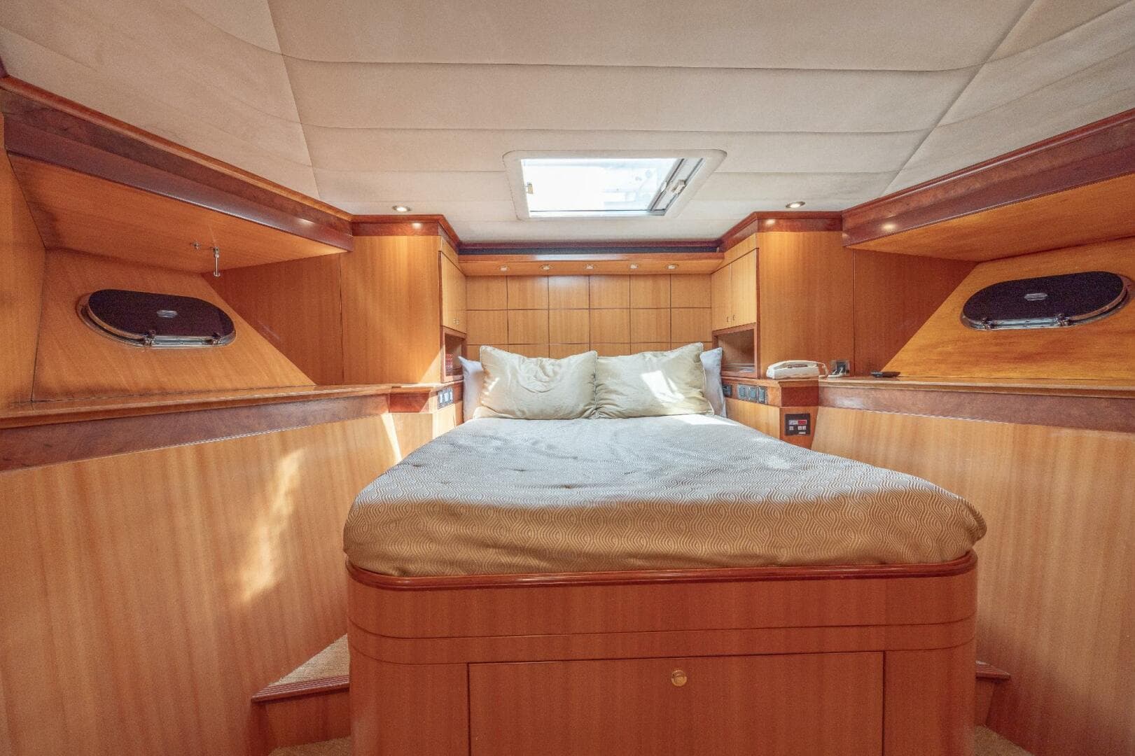 2001 Grand Harbour 76