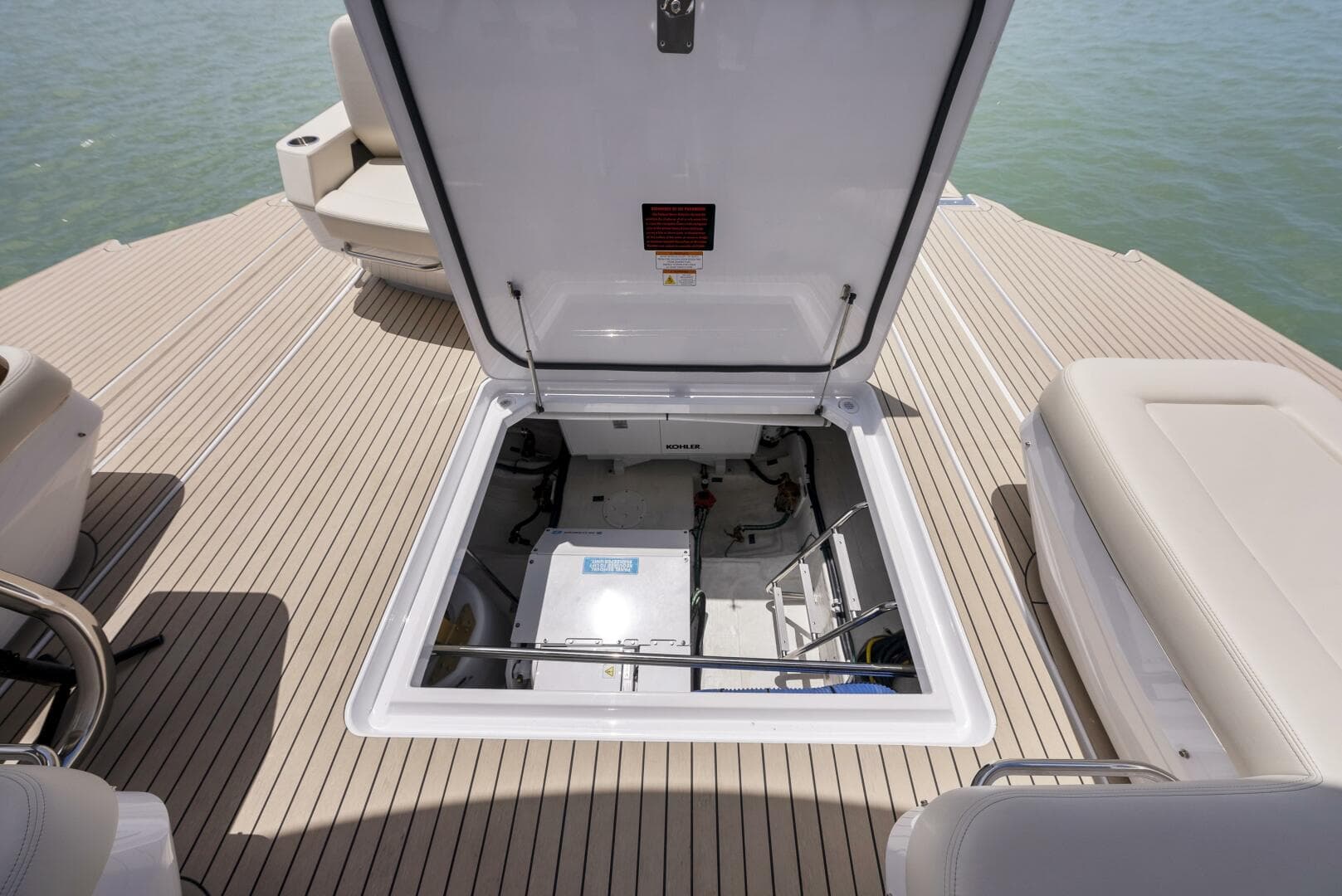 2023 Cruisers Yachts 