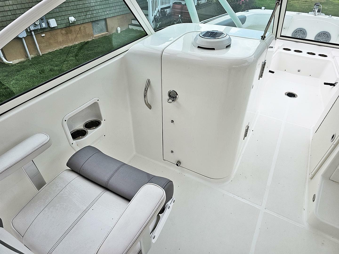 2018 World Cat 230 DC