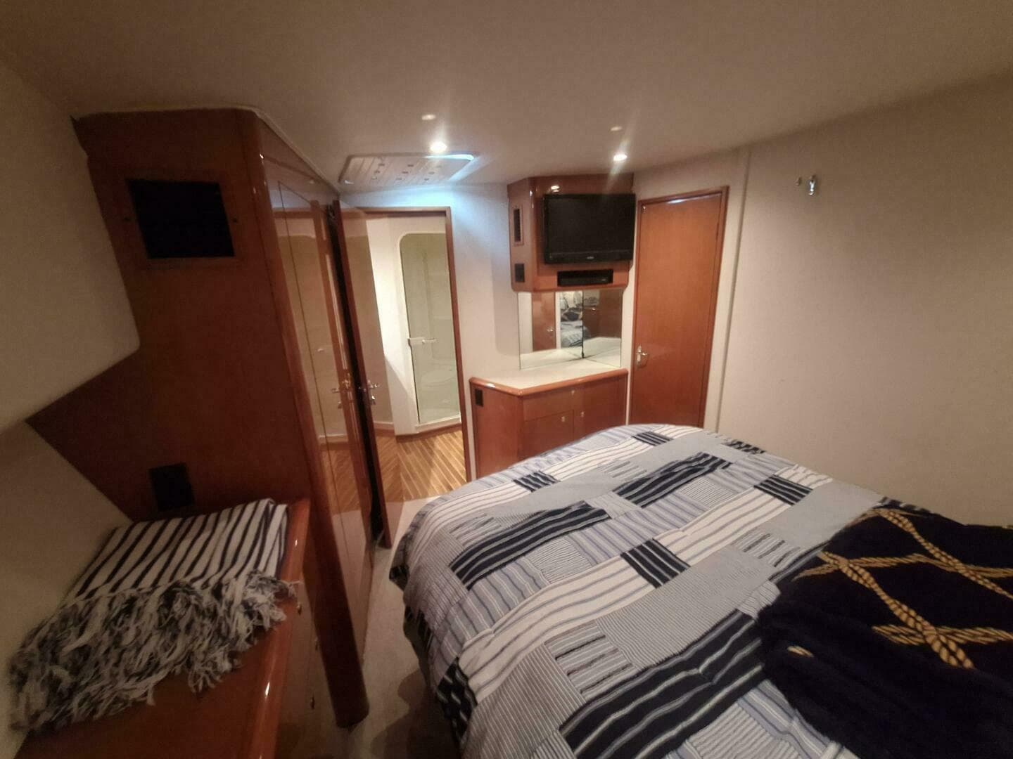 2000 Viking 55 Convertible