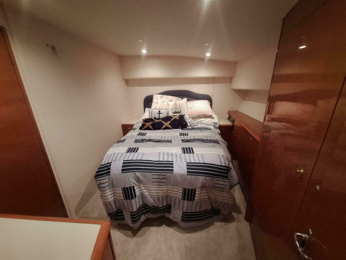 2000 Viking 55 Convertible