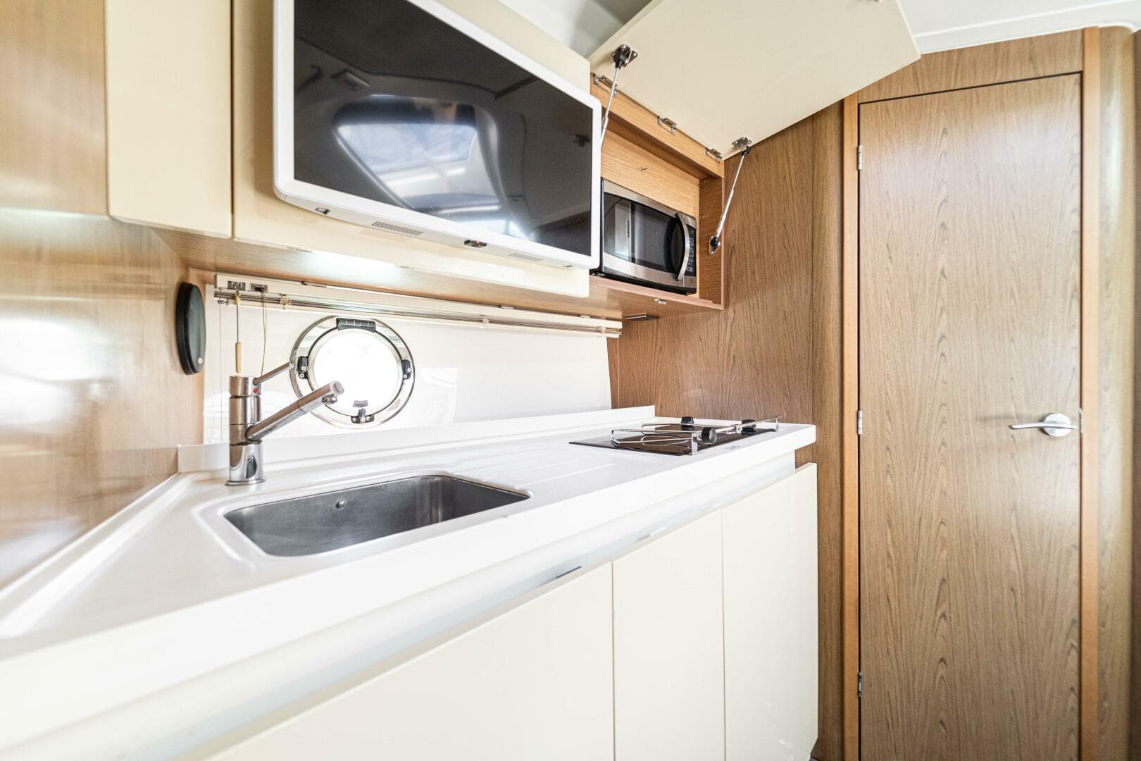 2015 Beneteau Gran Turismo 38