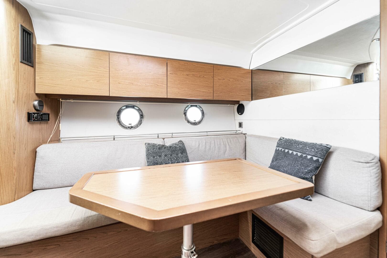 2015 Beneteau Gran Turismo 38